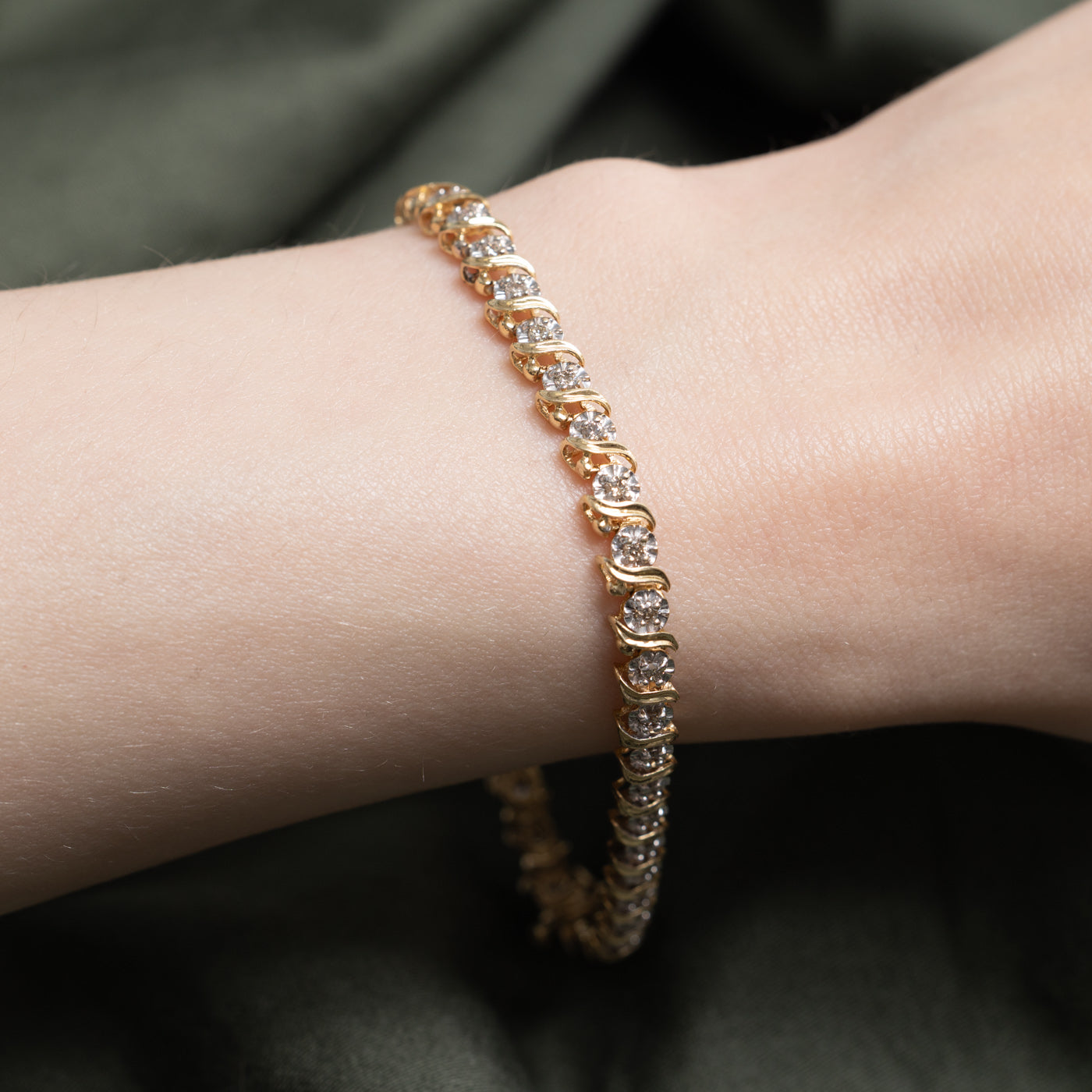 Illusion Set Diamond Wave Tennis Bracelet | 0.78ctw | 7.5"