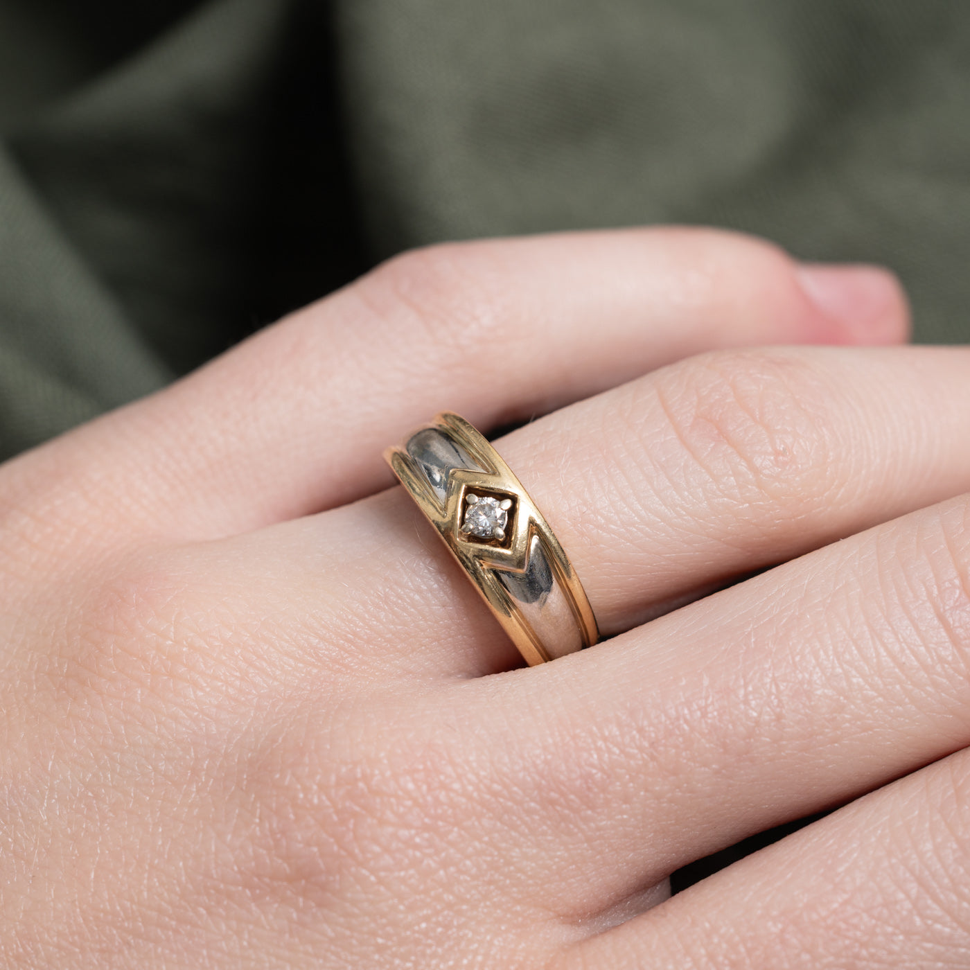 Two Tone Gold Diamond Geometric Band | 0.07ct | SZ 6.0 |