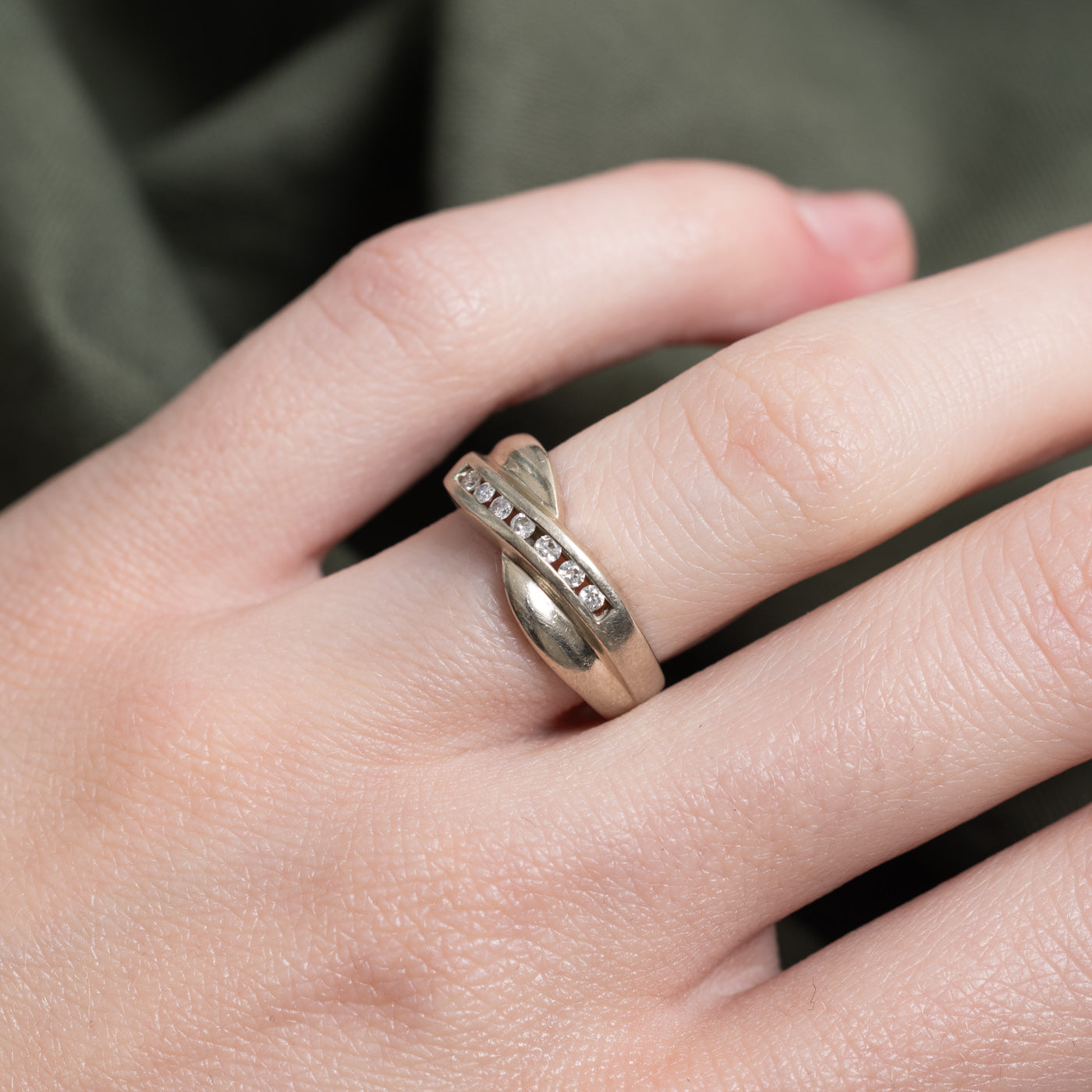 Channel Set Diamond Crossover Ring | 0.1ctw | SZ 5.5 |