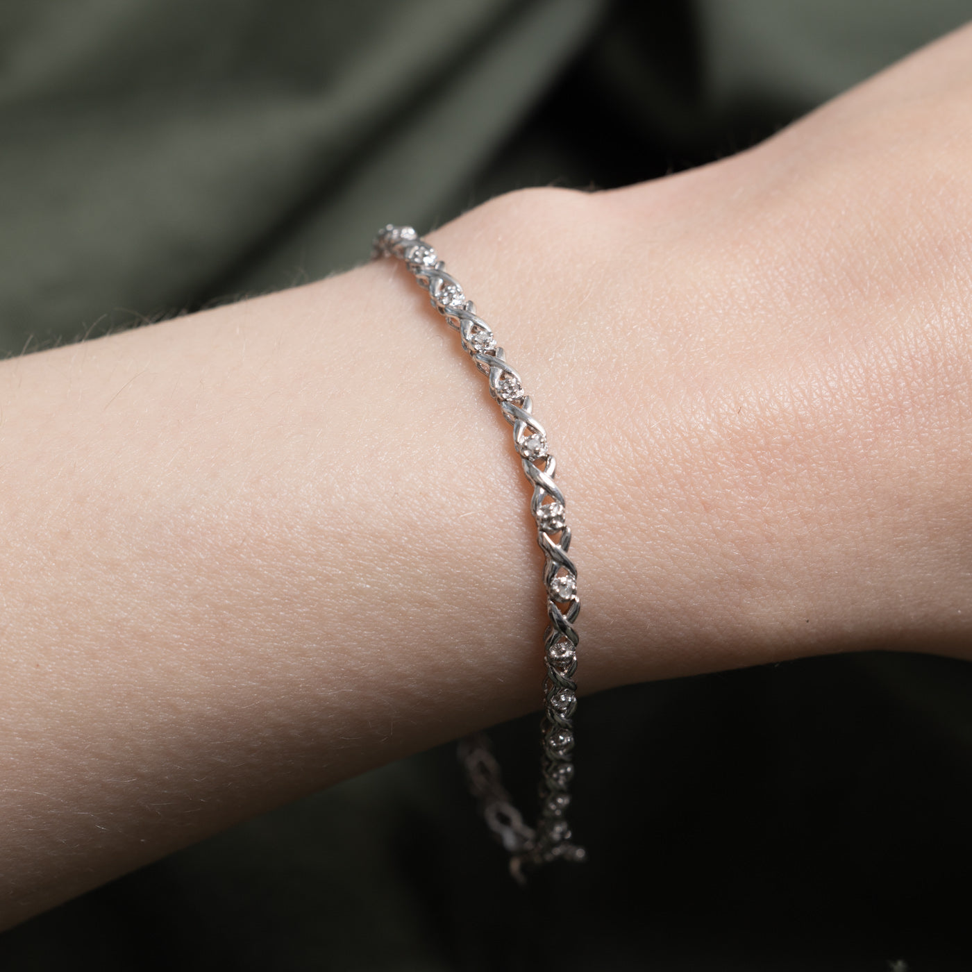 Diamond X Tennis Bracelet | 0.07ctw | 7"