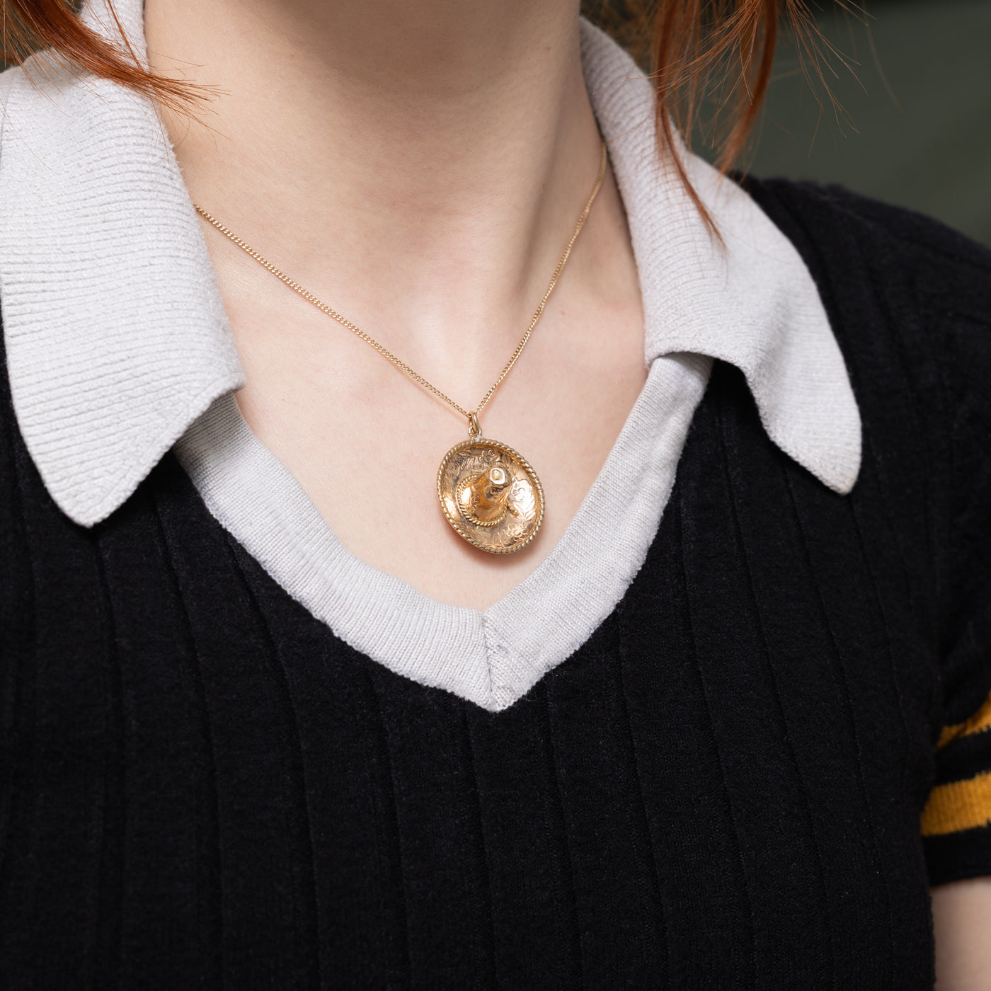 14k Yellow Gold Floral Sombrero Charm