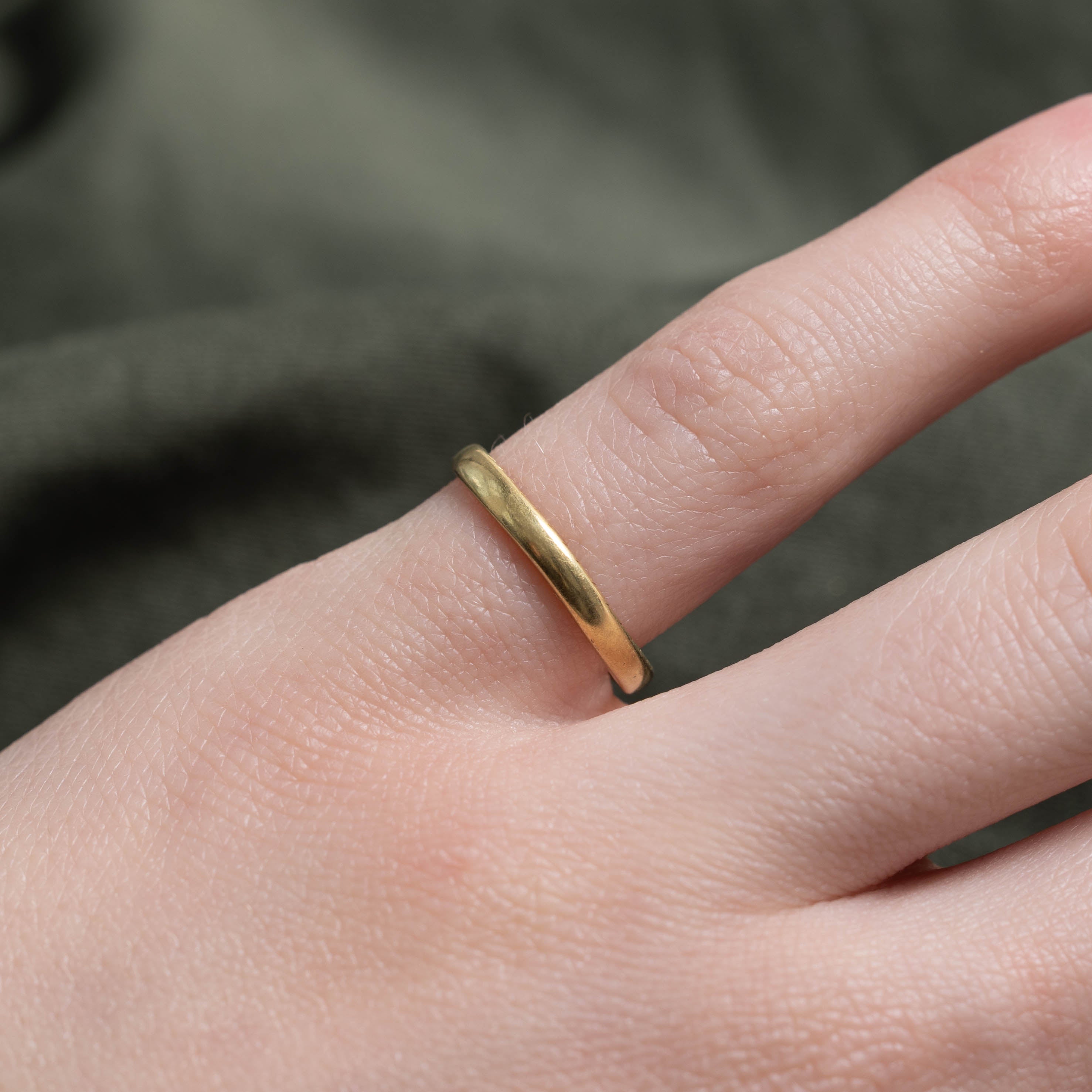 ‘Birks’ 18k Yellow Gold Band | 2.30mm | SZ 4.25