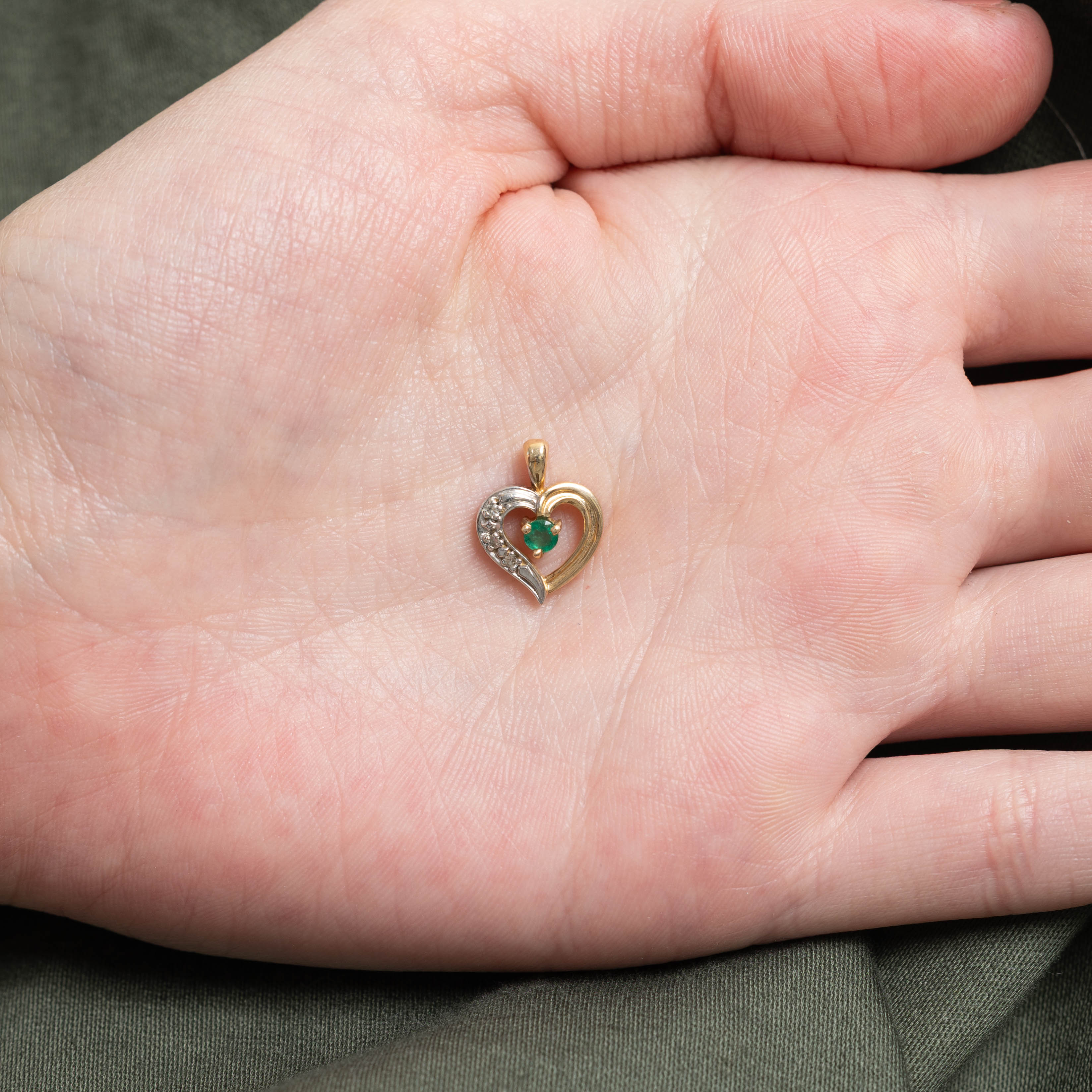 10k Emerald & Diamond Heart Pendant