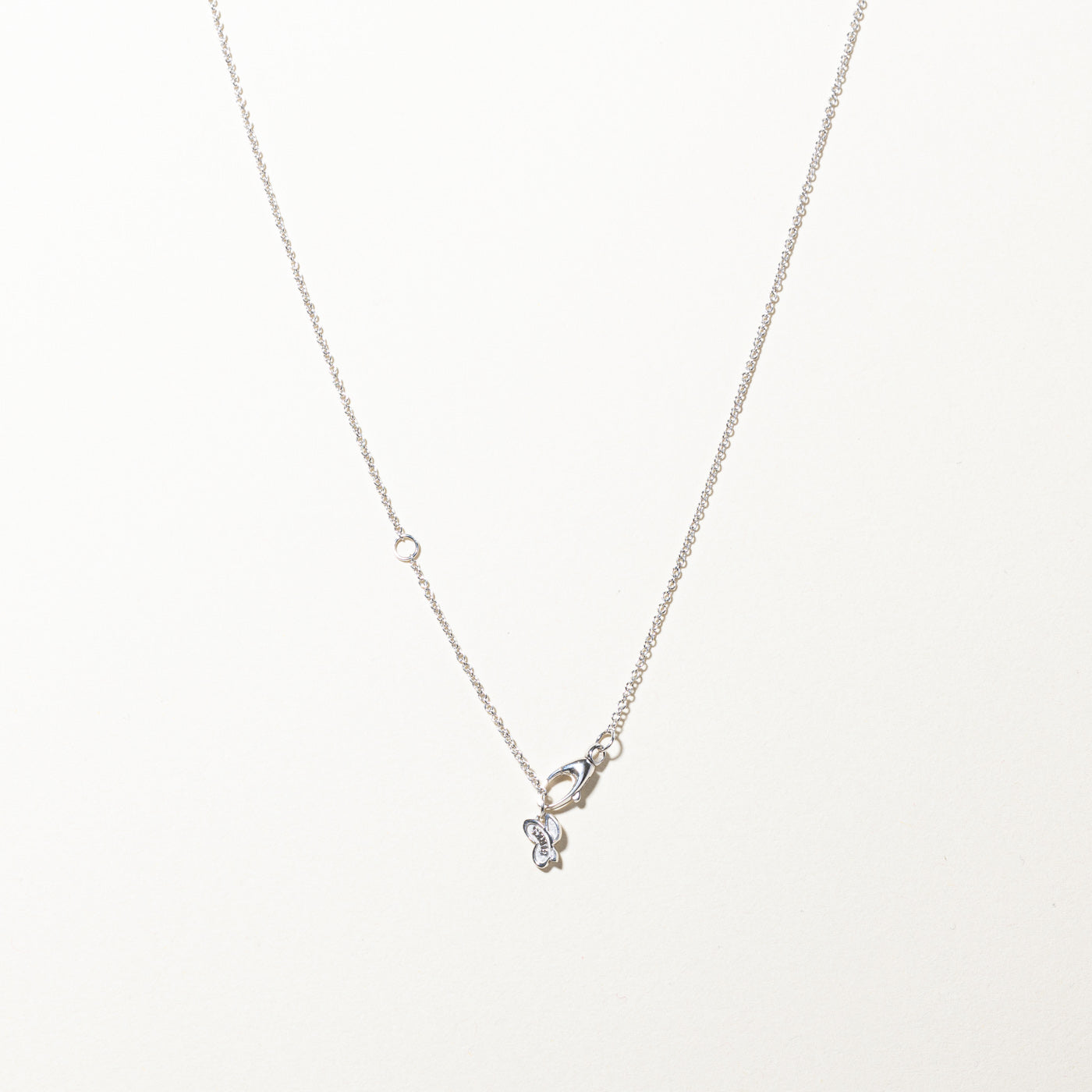 Collier pendentif en diamant texturé Birks | 0,08 ct | 18 po |