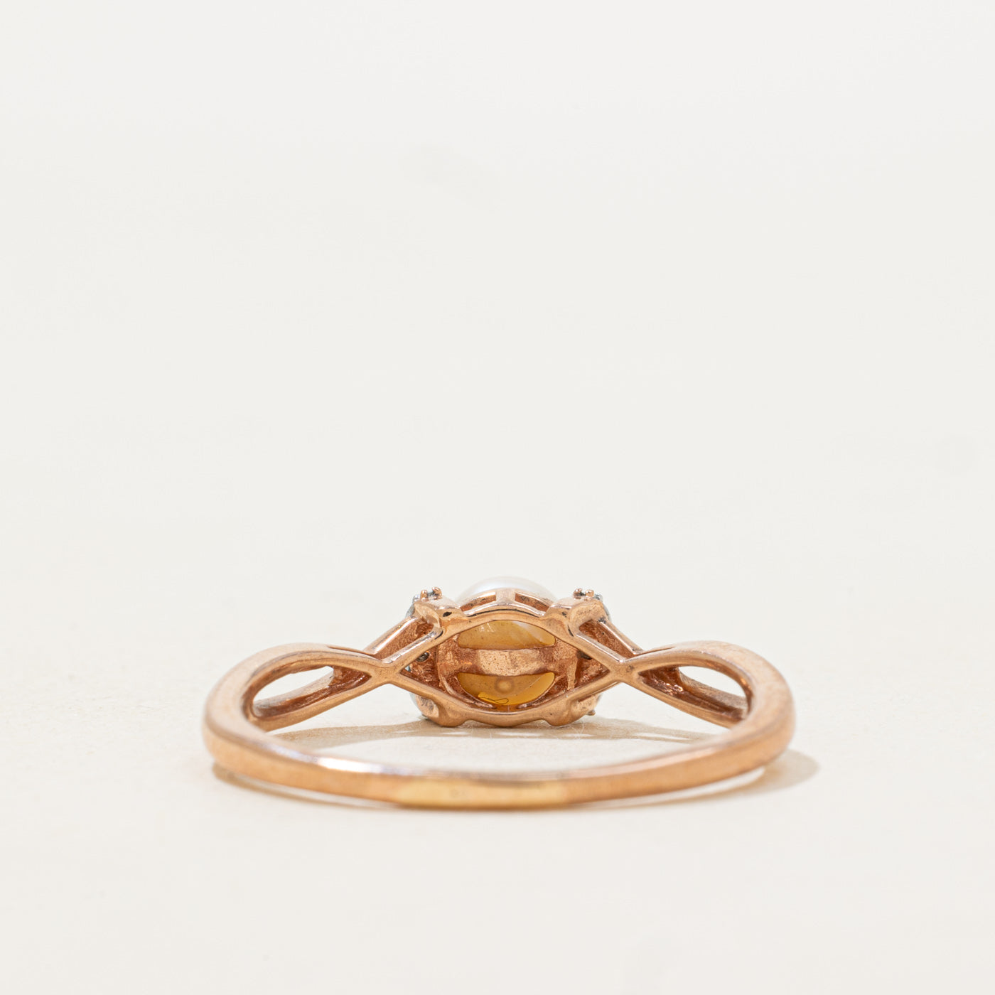 Tension Set Pearl & Diamond Twisted Ring | 0.01ctw | SZ 10.0 |