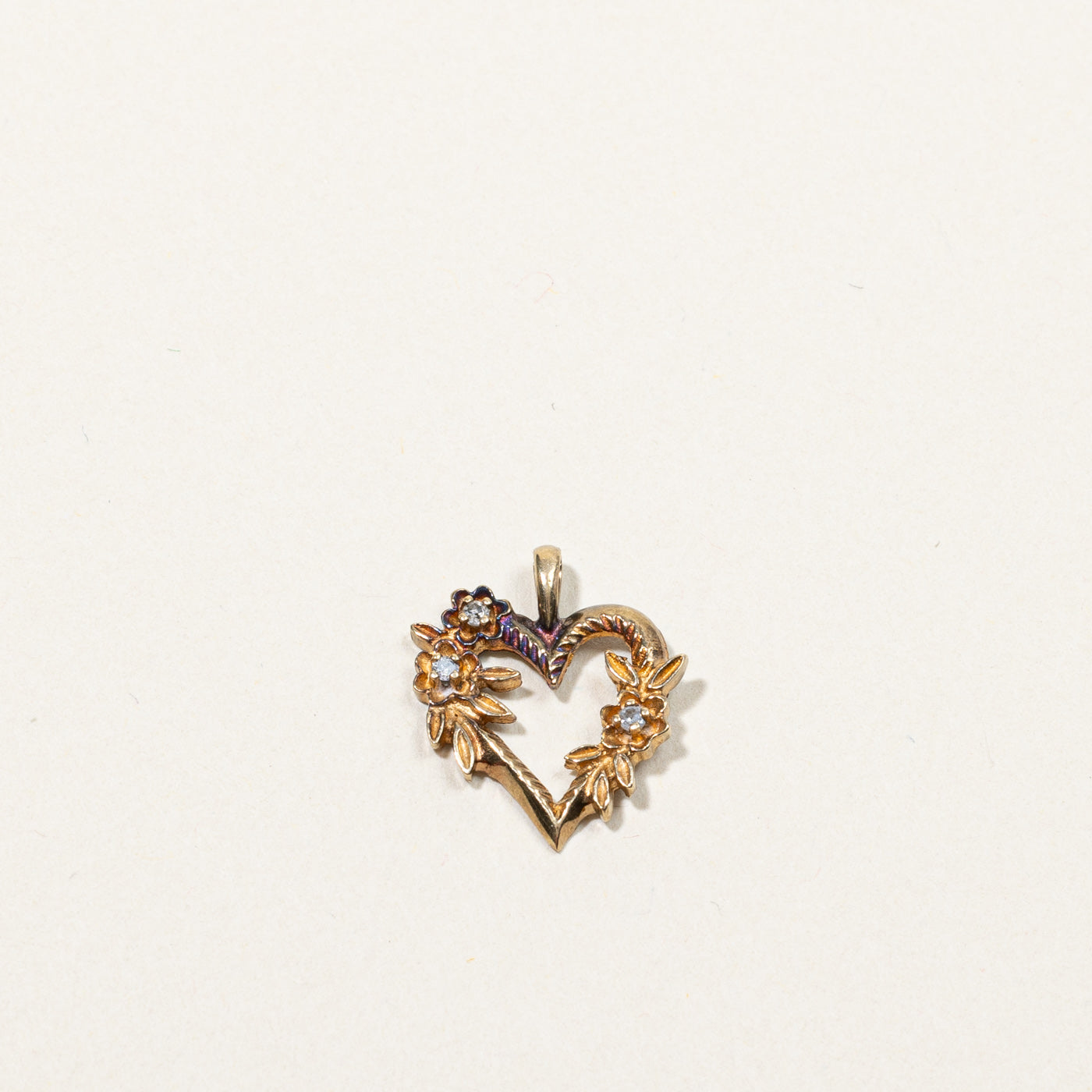 Diamond Floral Heart Pendant | 0.03ctw |