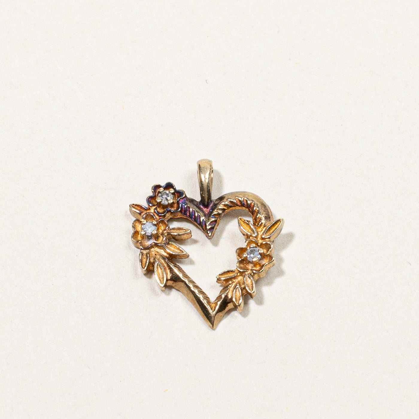 Diamond Floral Heart Pendant | 0.03ctw |
