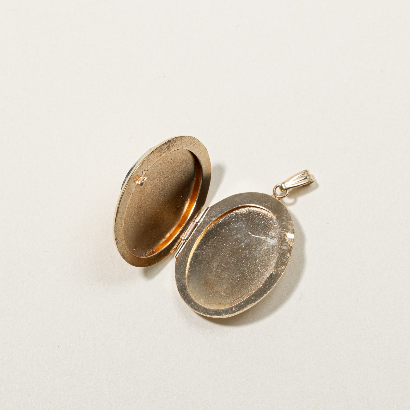 Diamond Ornate Locket | 0.01ct |