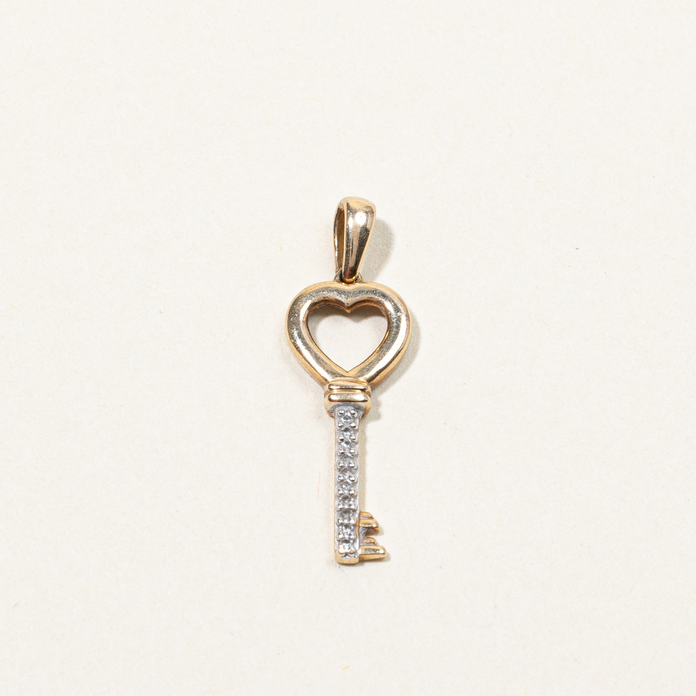Diamond Key Pendant | 0.02ctw |