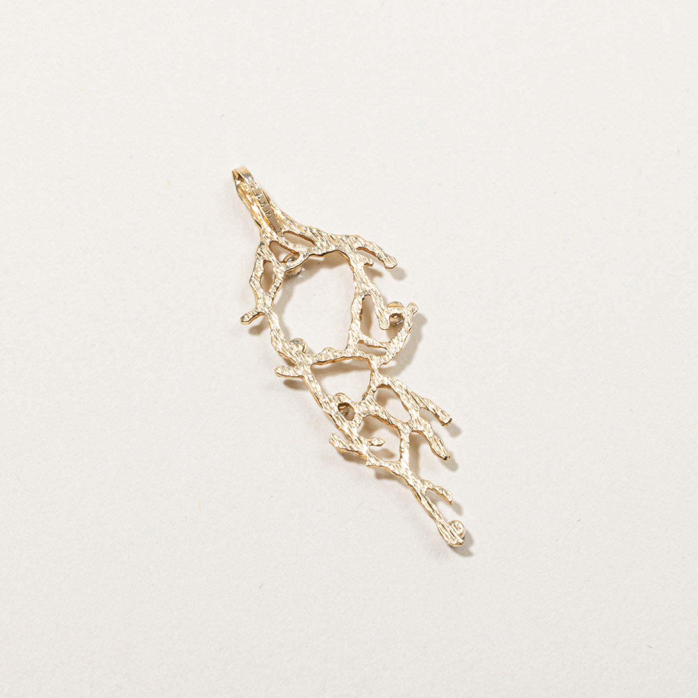 Textured Diamond Pendant | 0.10ctw |