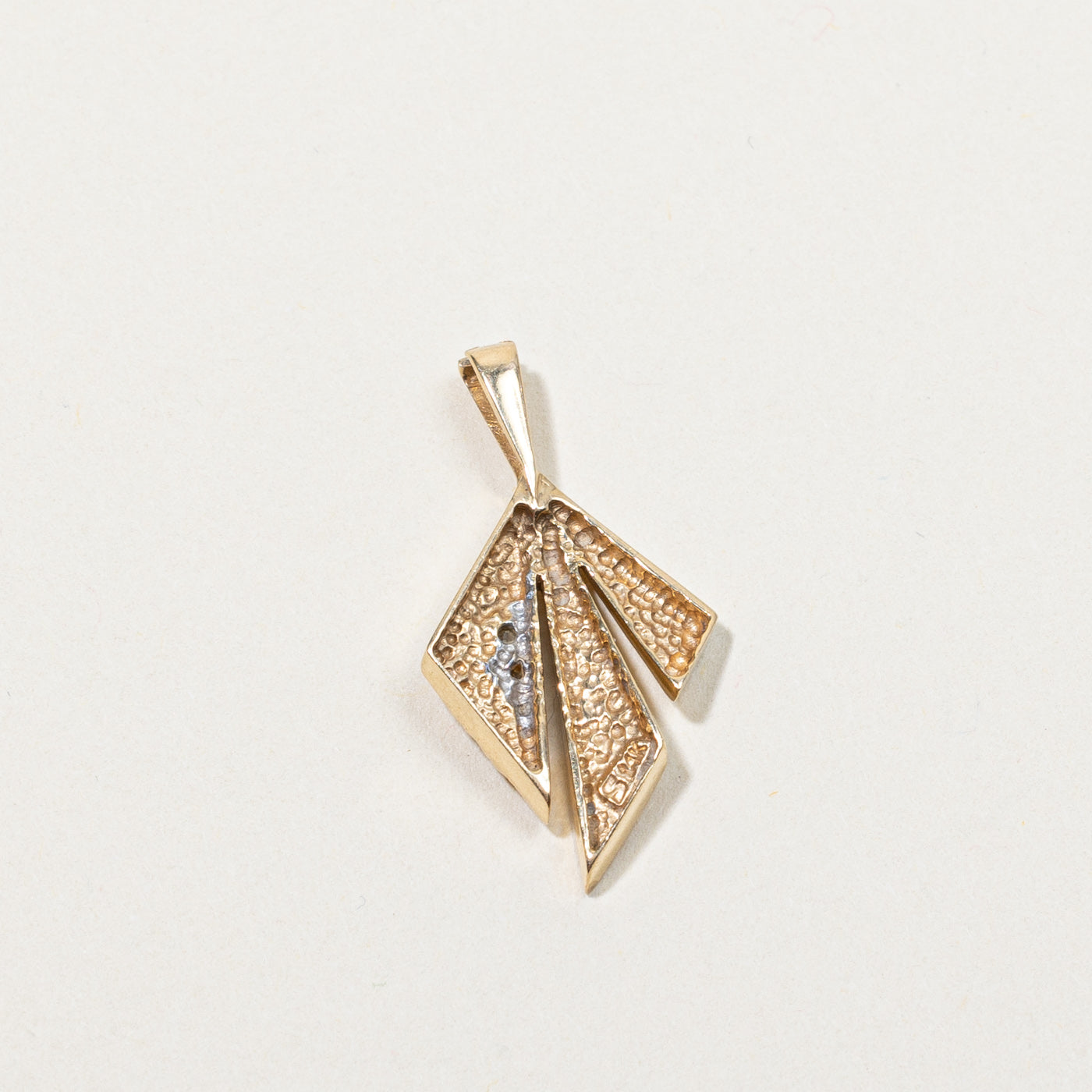 Diamond Textured Pendant | 0.03ctw |