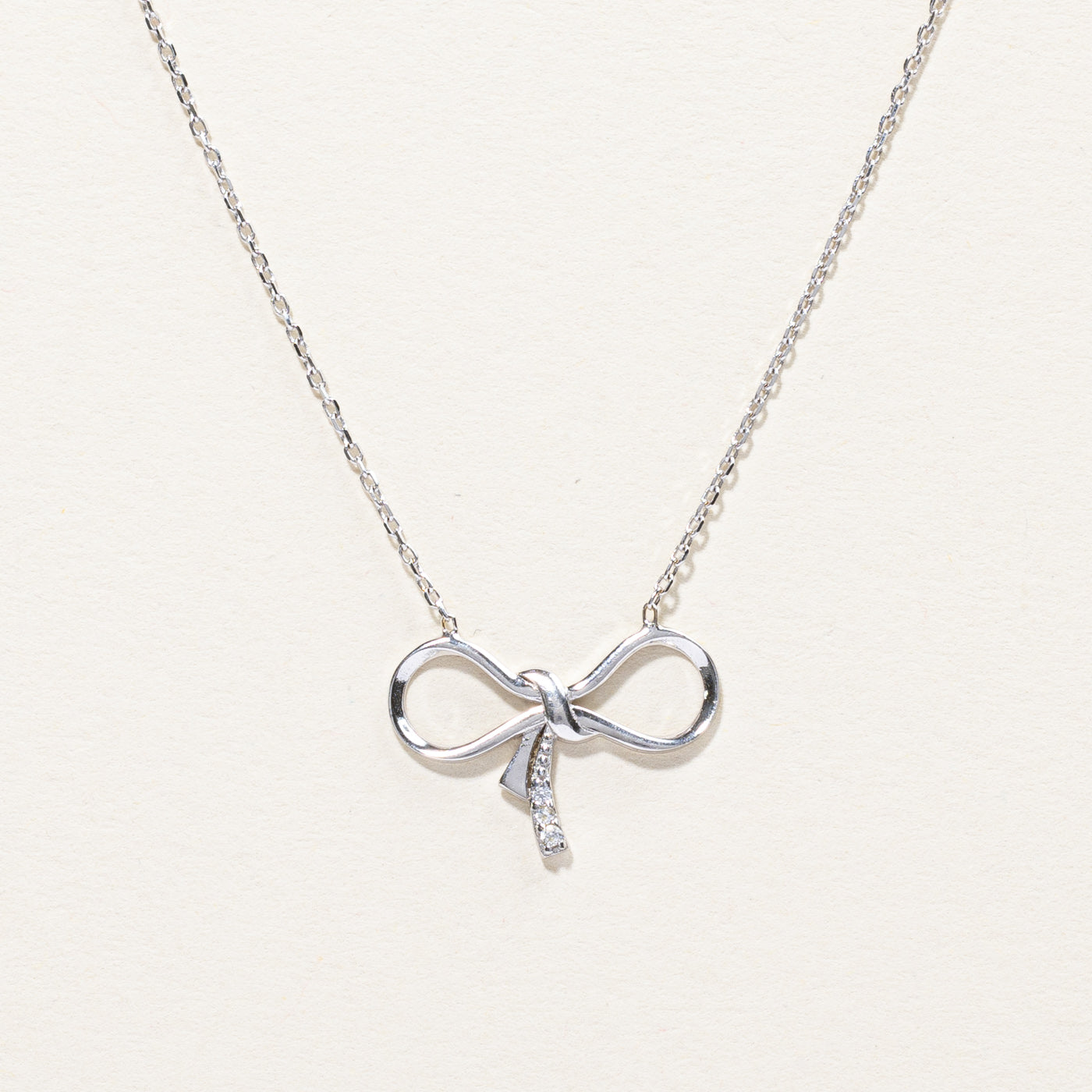 Diamond Bow Necklace | 0.02ctw | 18"|