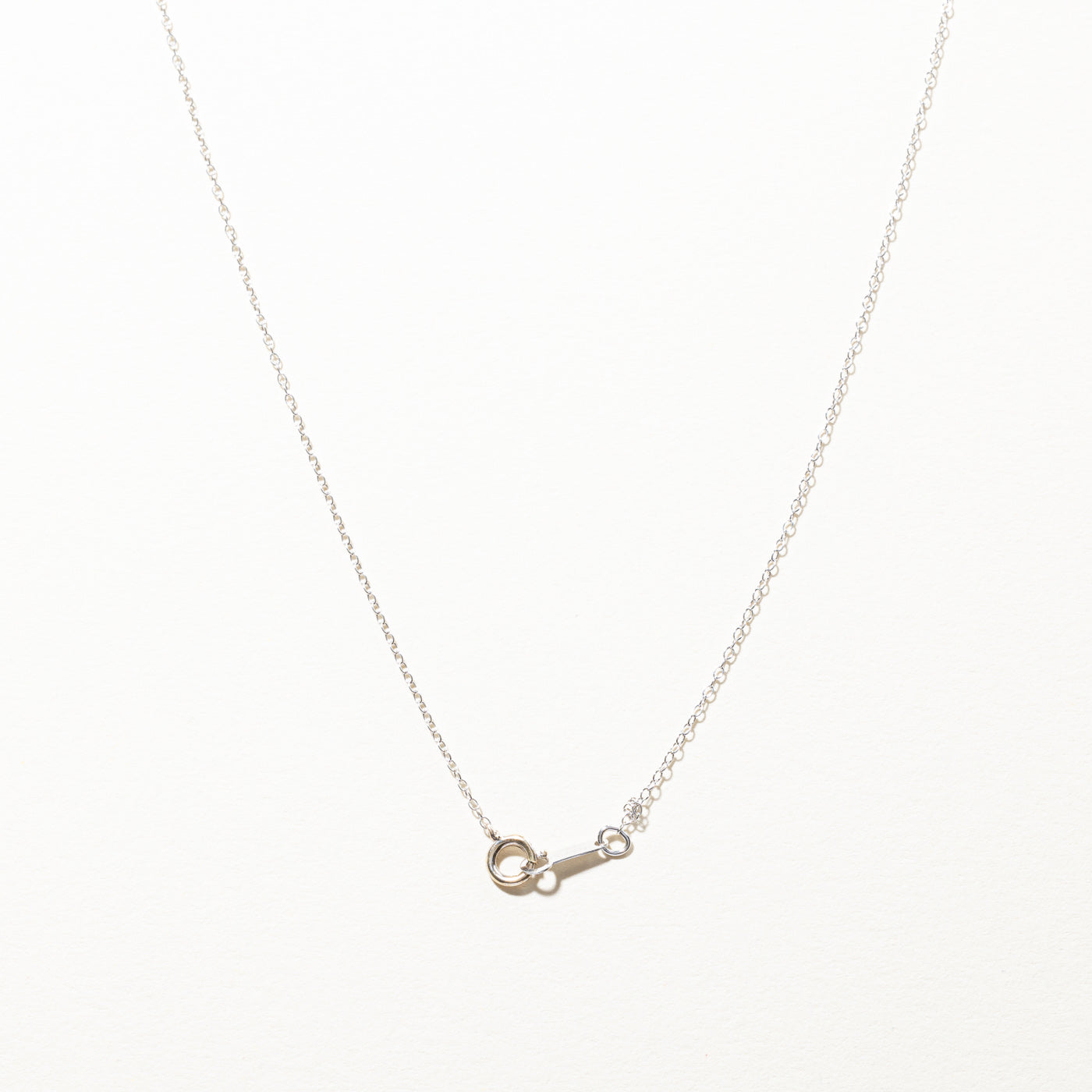 Collier serti de diamants griffes | 0,05 ct | 40,6 cm (16 po) |