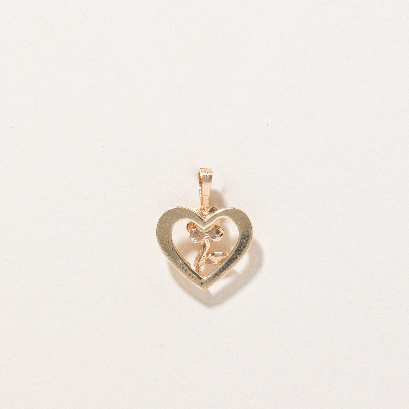 Paste Glass Heart & Rose Pendant | 0.01ct |