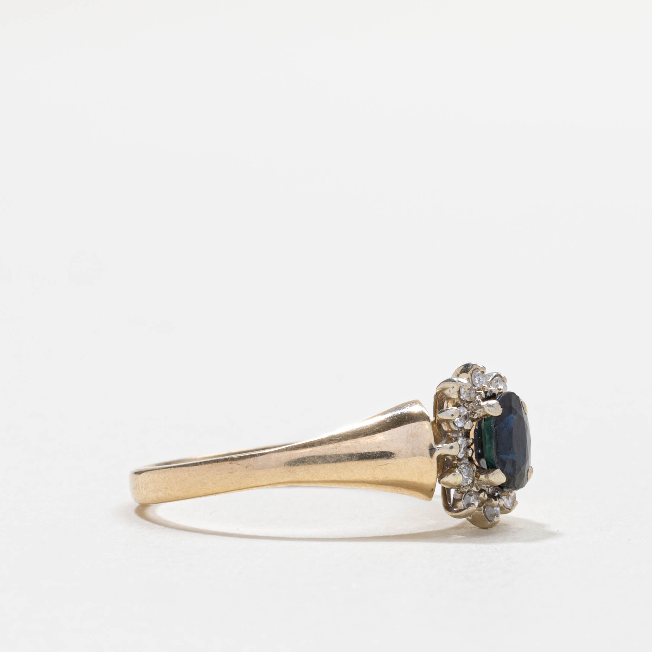 14k Oval Cut Sapphire & Diamond Petal Halo Ring | SZ 8.75