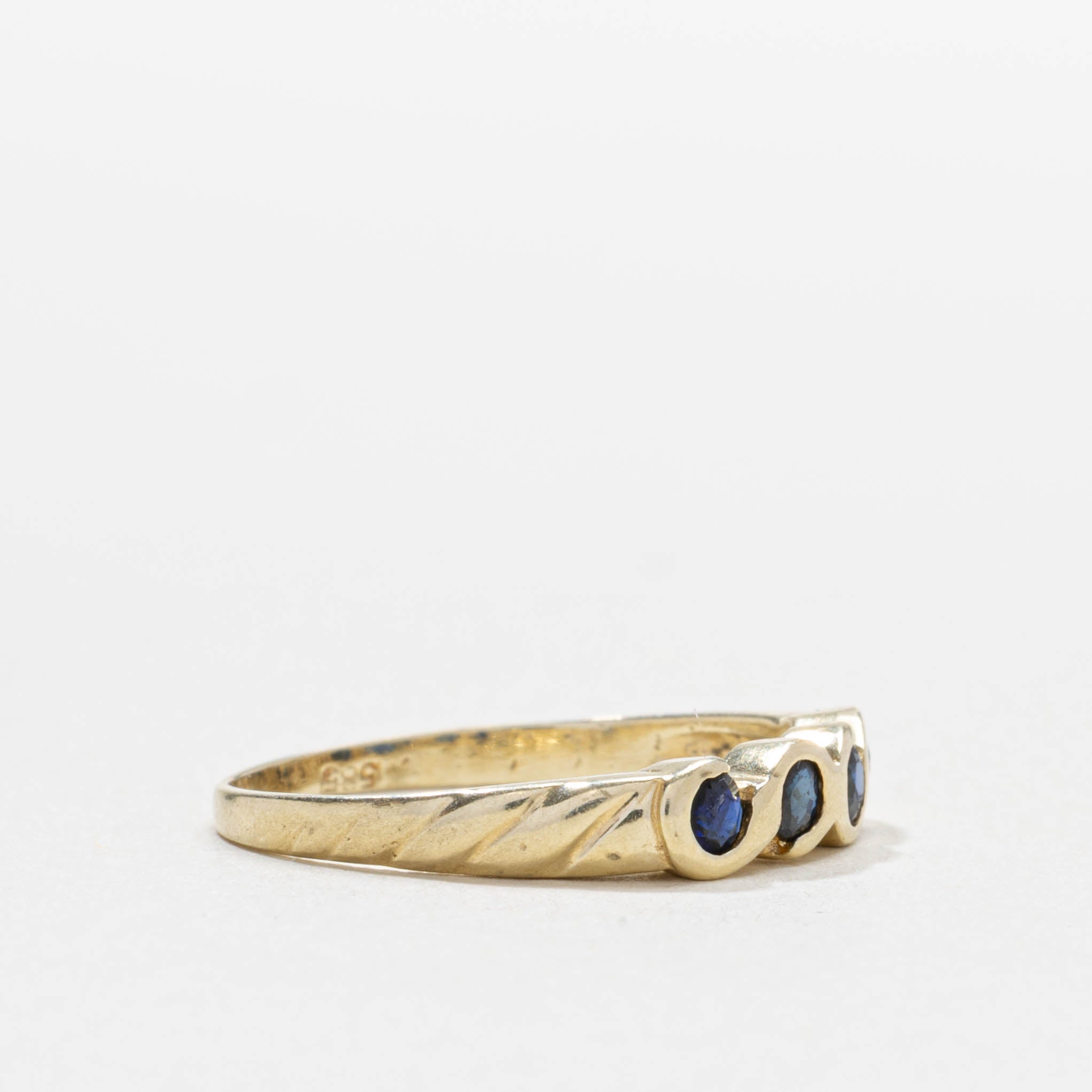 14k Bezel Set Four Stone Sapphire Ring | SZ 6.5