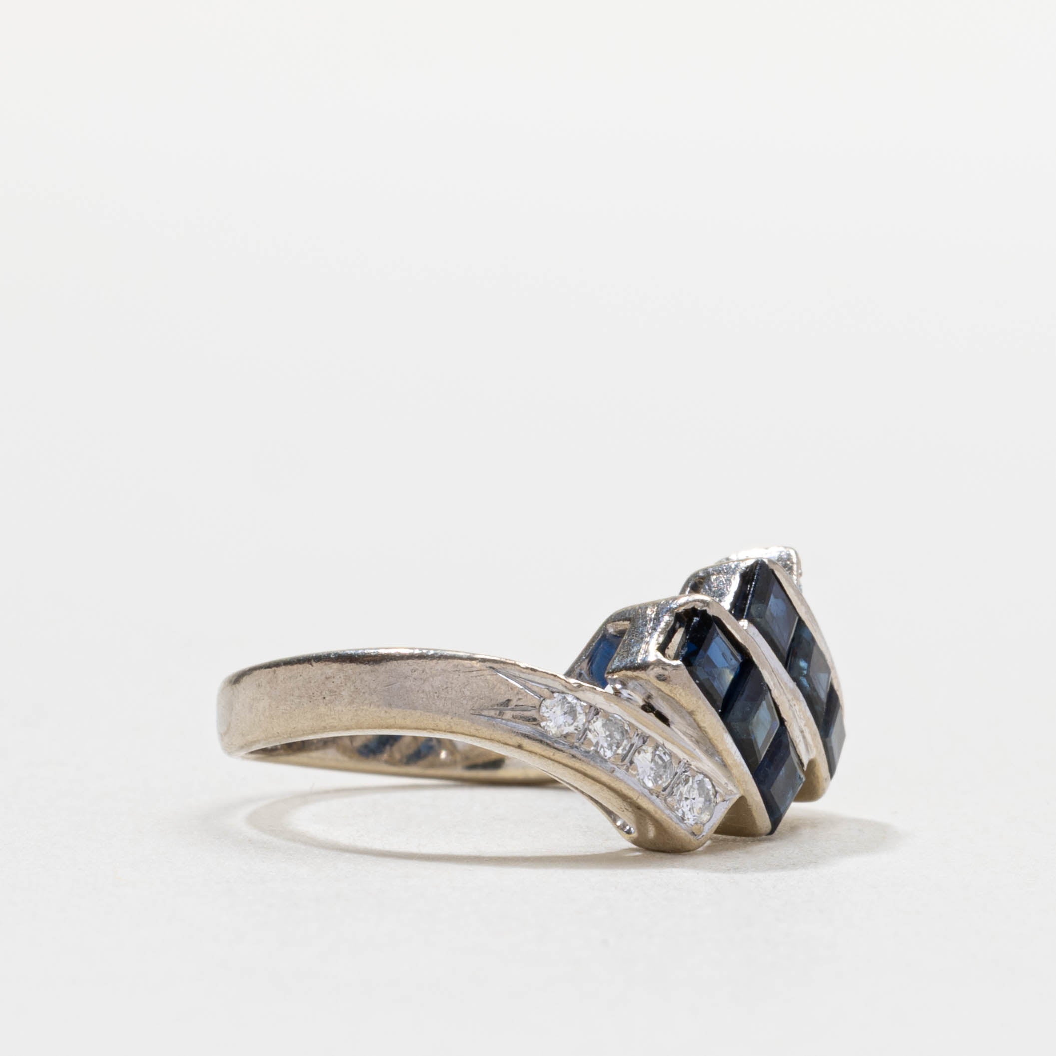14k Sapphire & Diamond Diagonal Multi Column Ring | SZ 4.75