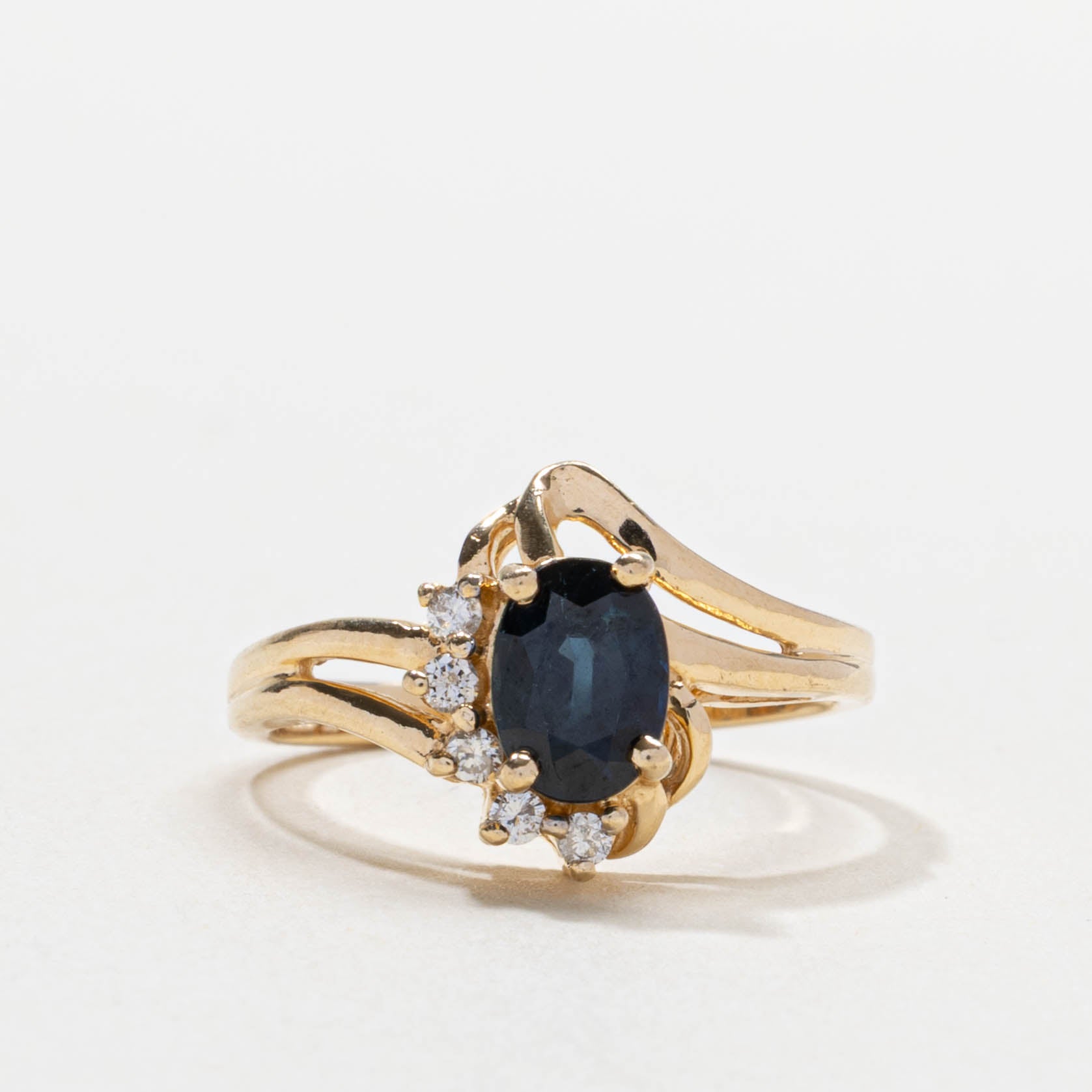 14k Oval Cut Sapphire & Diamond Accented Ring | SZ 6