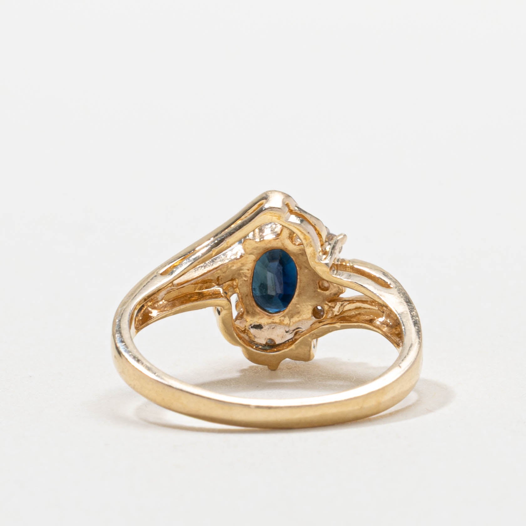 14k Oval Cut Sapphire & Diamond Accented Ring | SZ 6