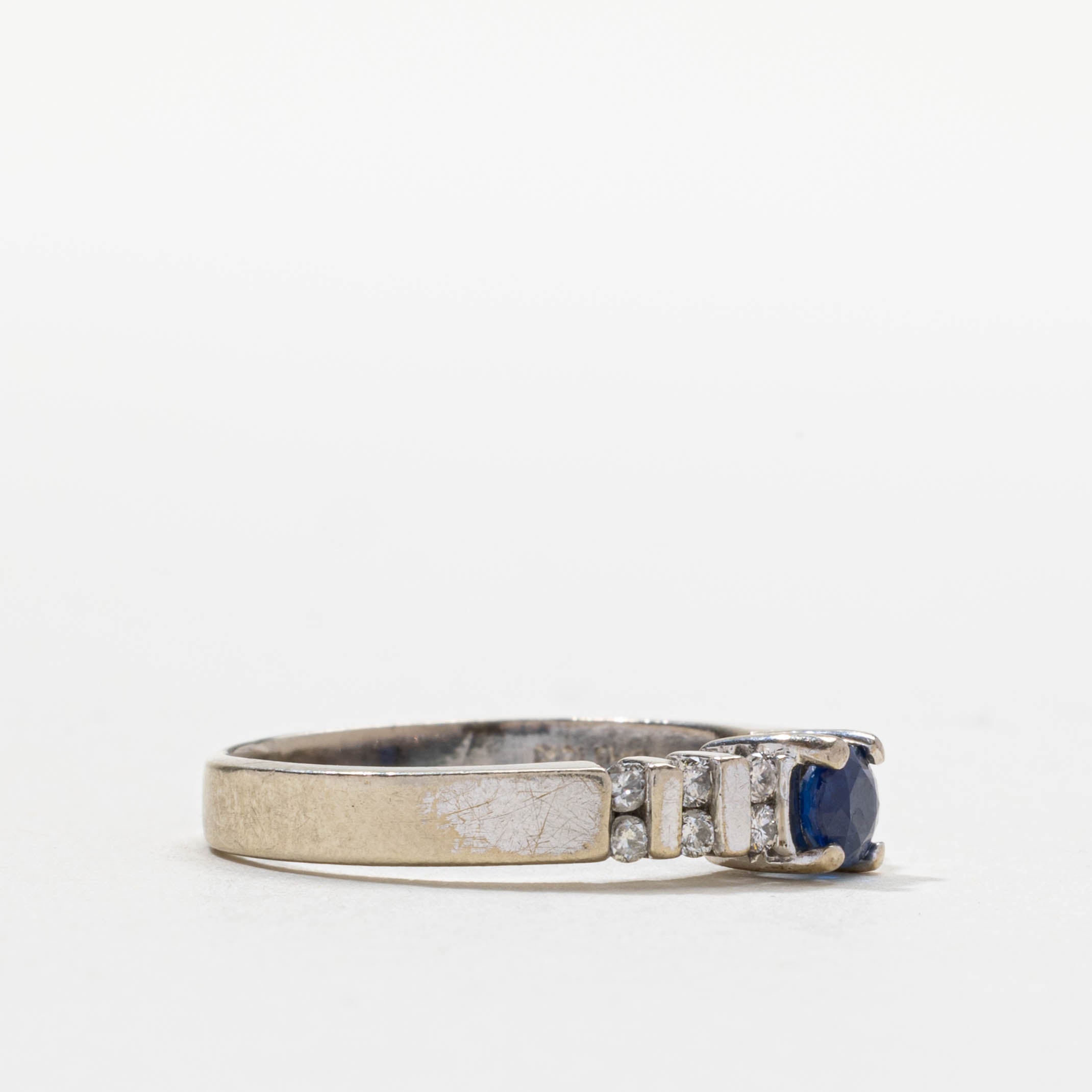 14k Round Cut Sapphire & Diamond Accented Ring | SZ 7.25