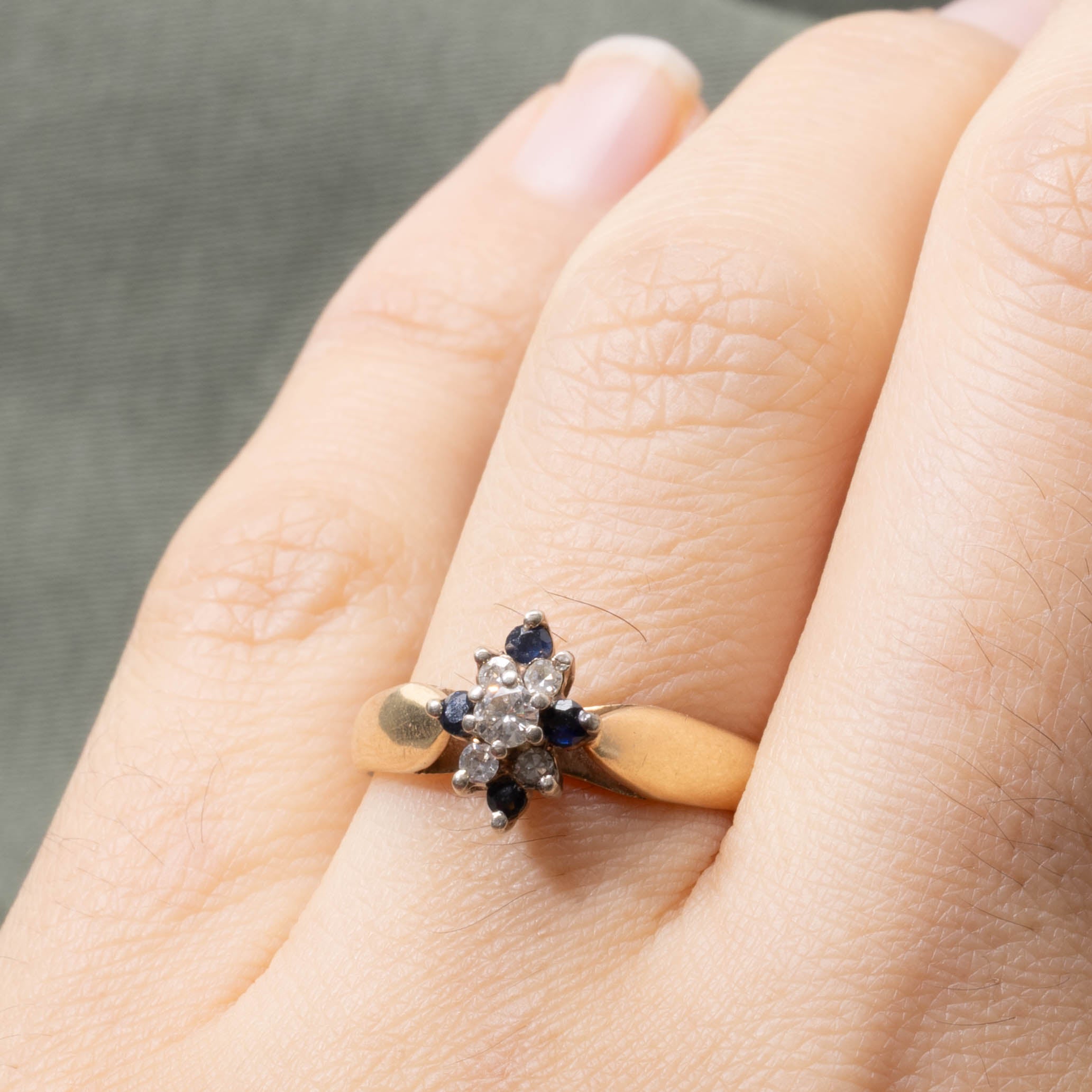 14k Sapphire & Diamond Petal Cluster Ring | SZ 7.25