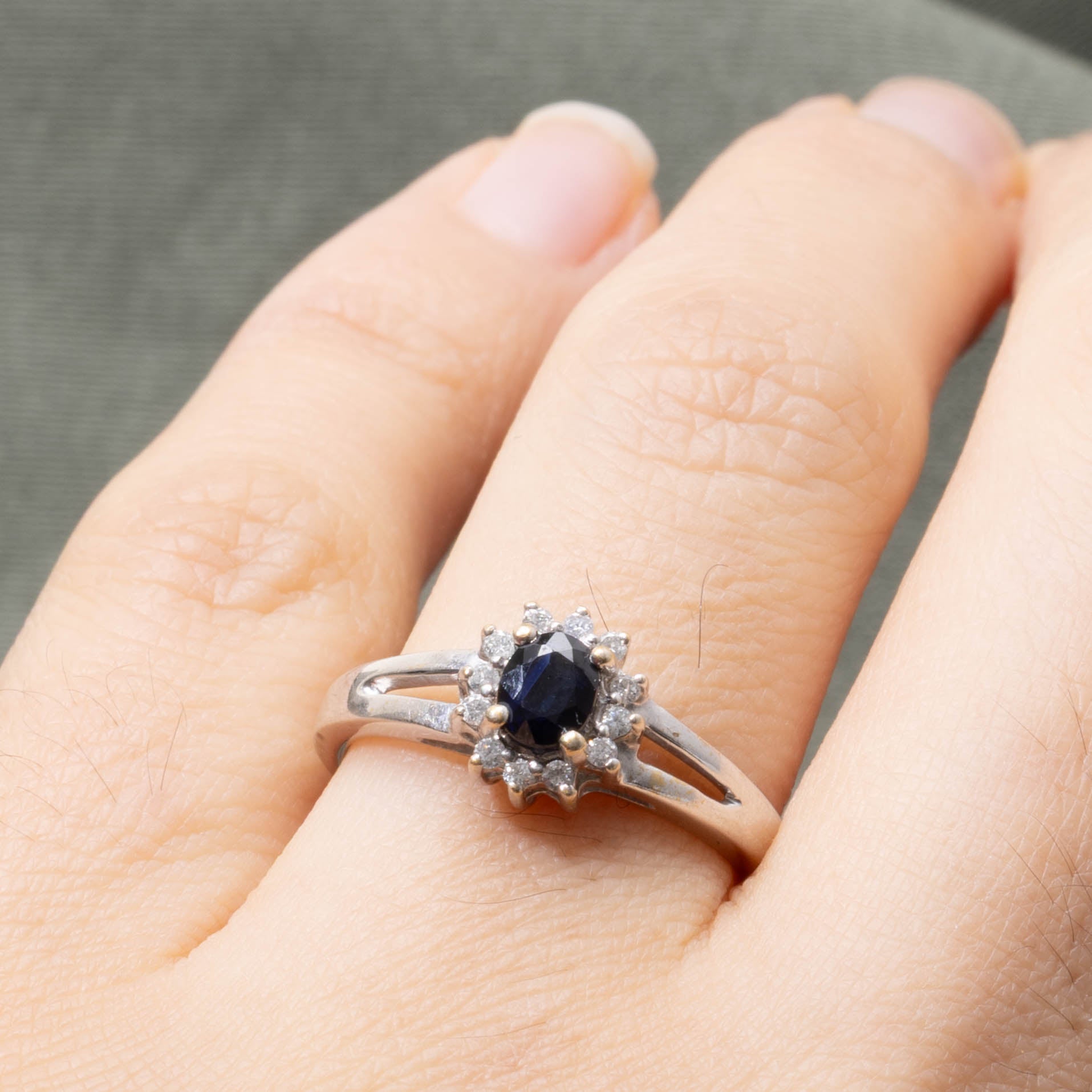 18k Sapphire & Diamond Petal Halo Ring | SZ 6.75