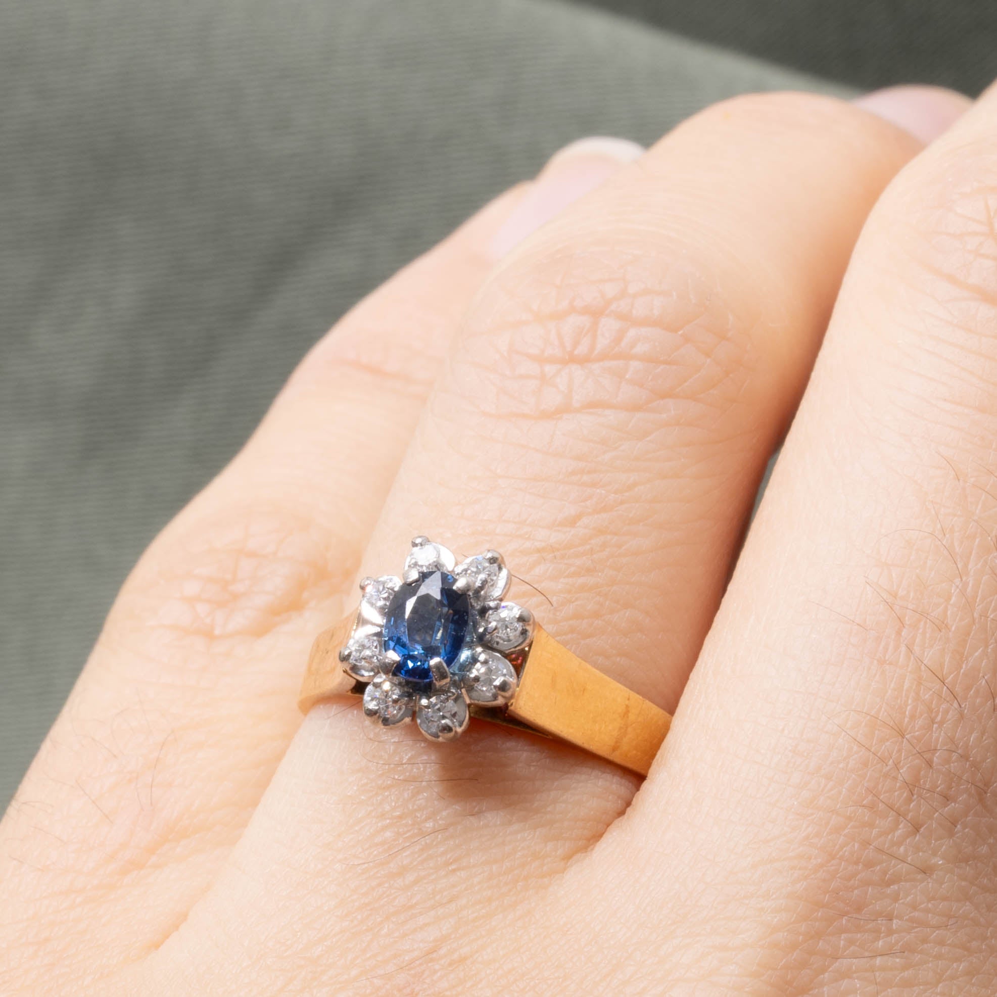 18k Sapphire & Diamond Daisy Cluster Ring | SZ 6.25