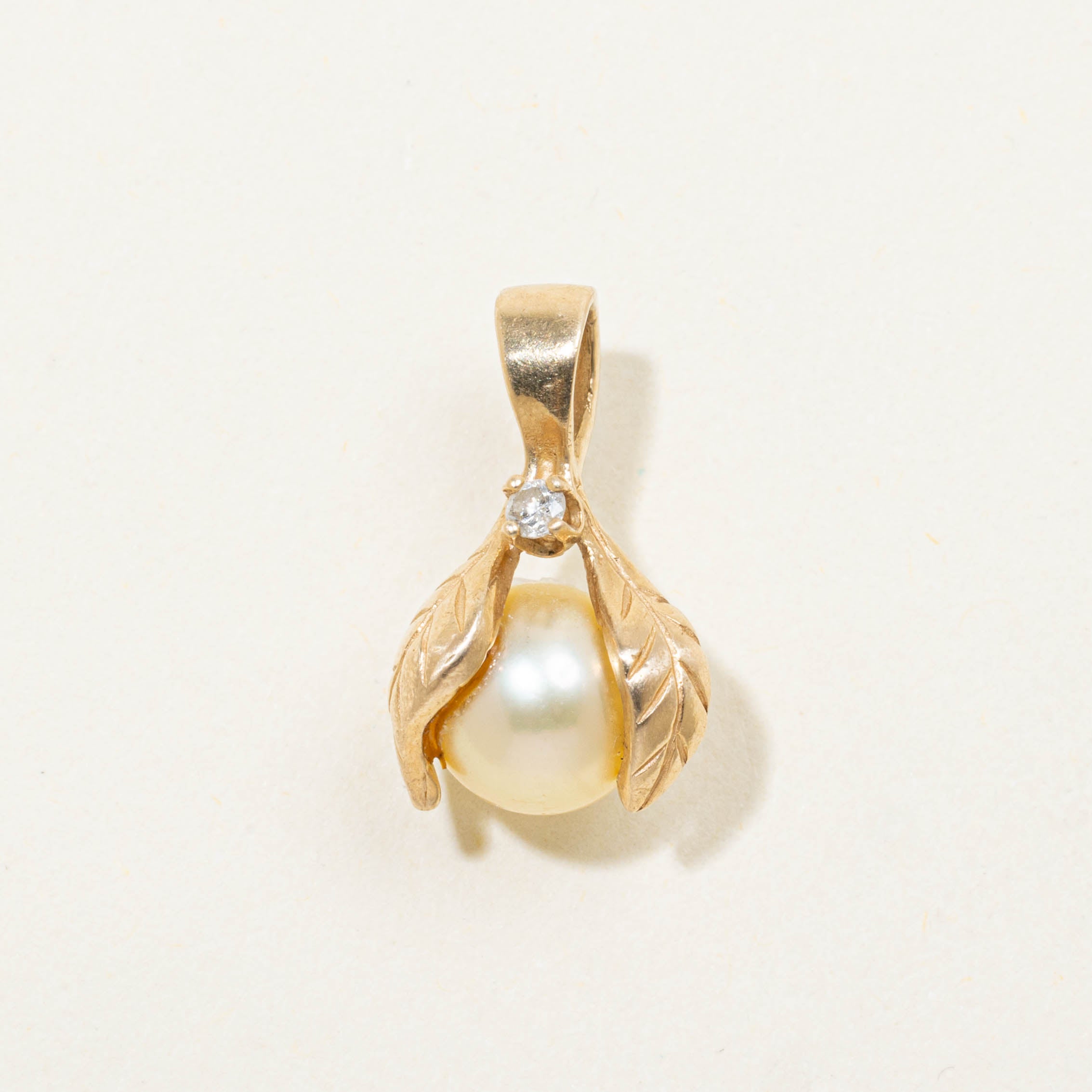 14k Pearl & Diamond Leaf Engraved Pendant