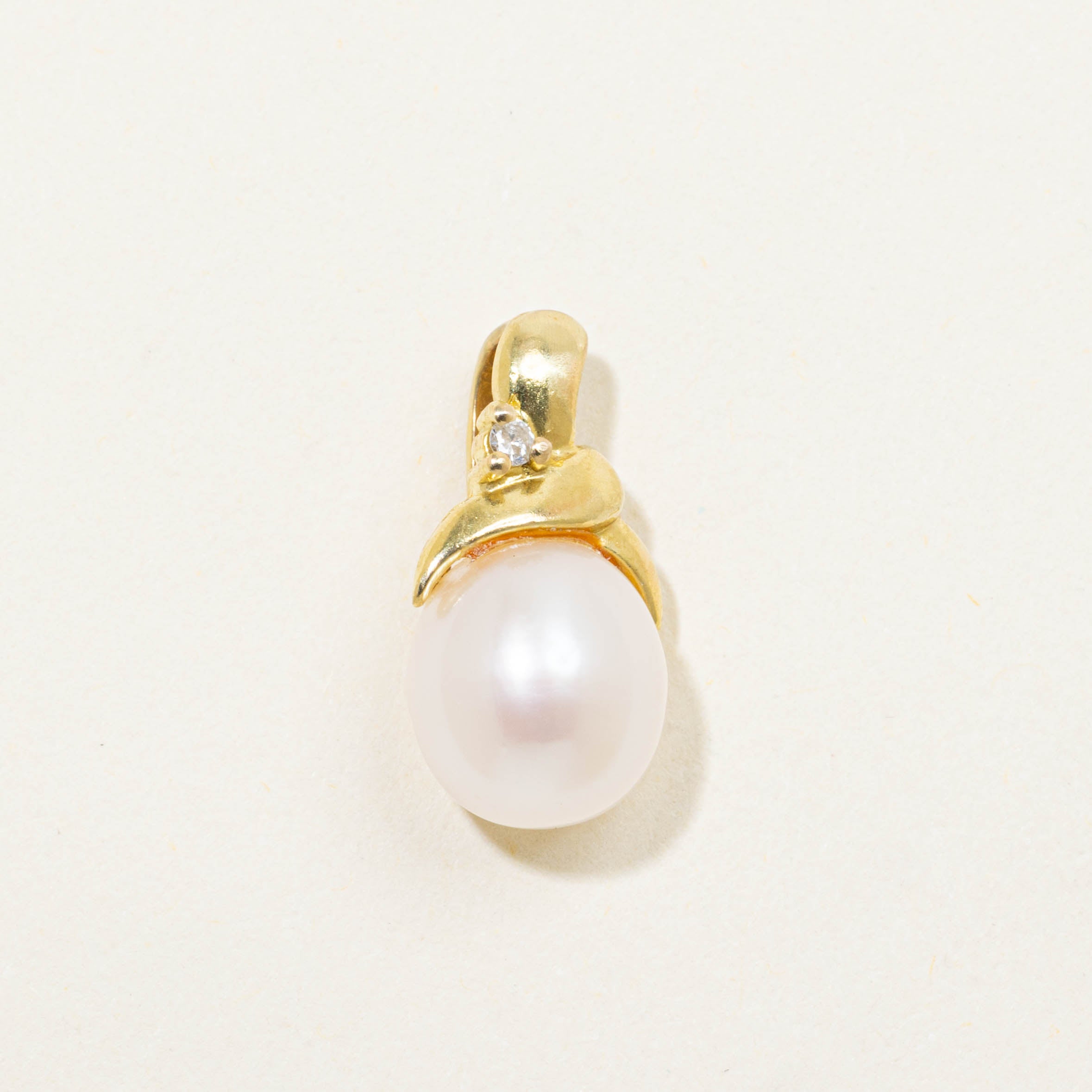 18k Pearl & Diamond Pendant