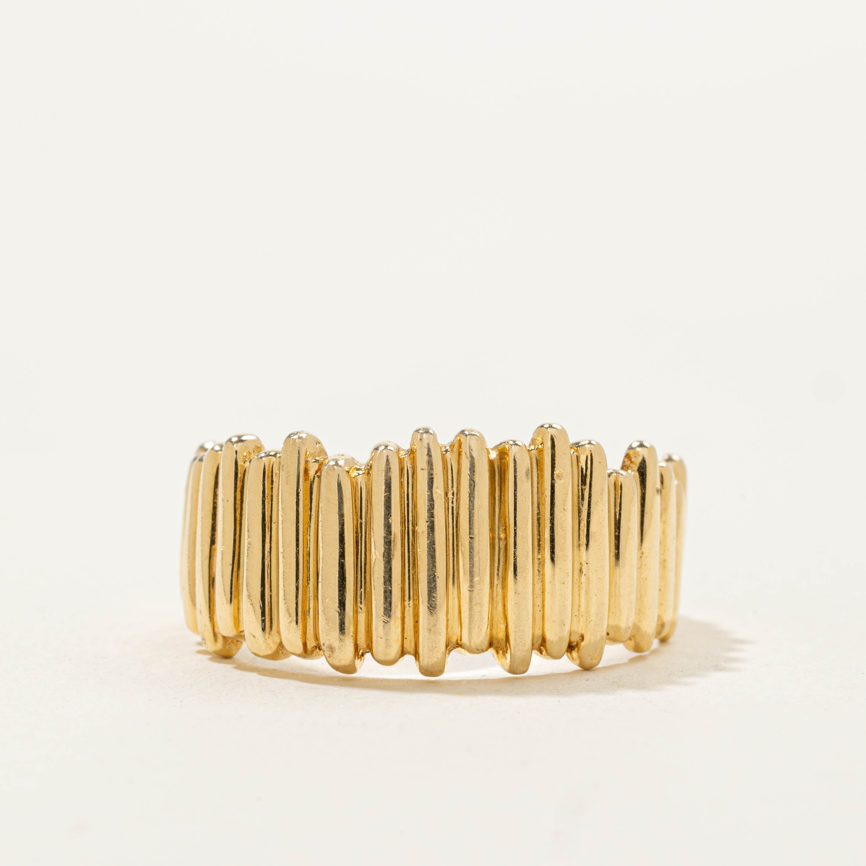 18k Yellow Gold Vertical Reeded Band | SZ 8