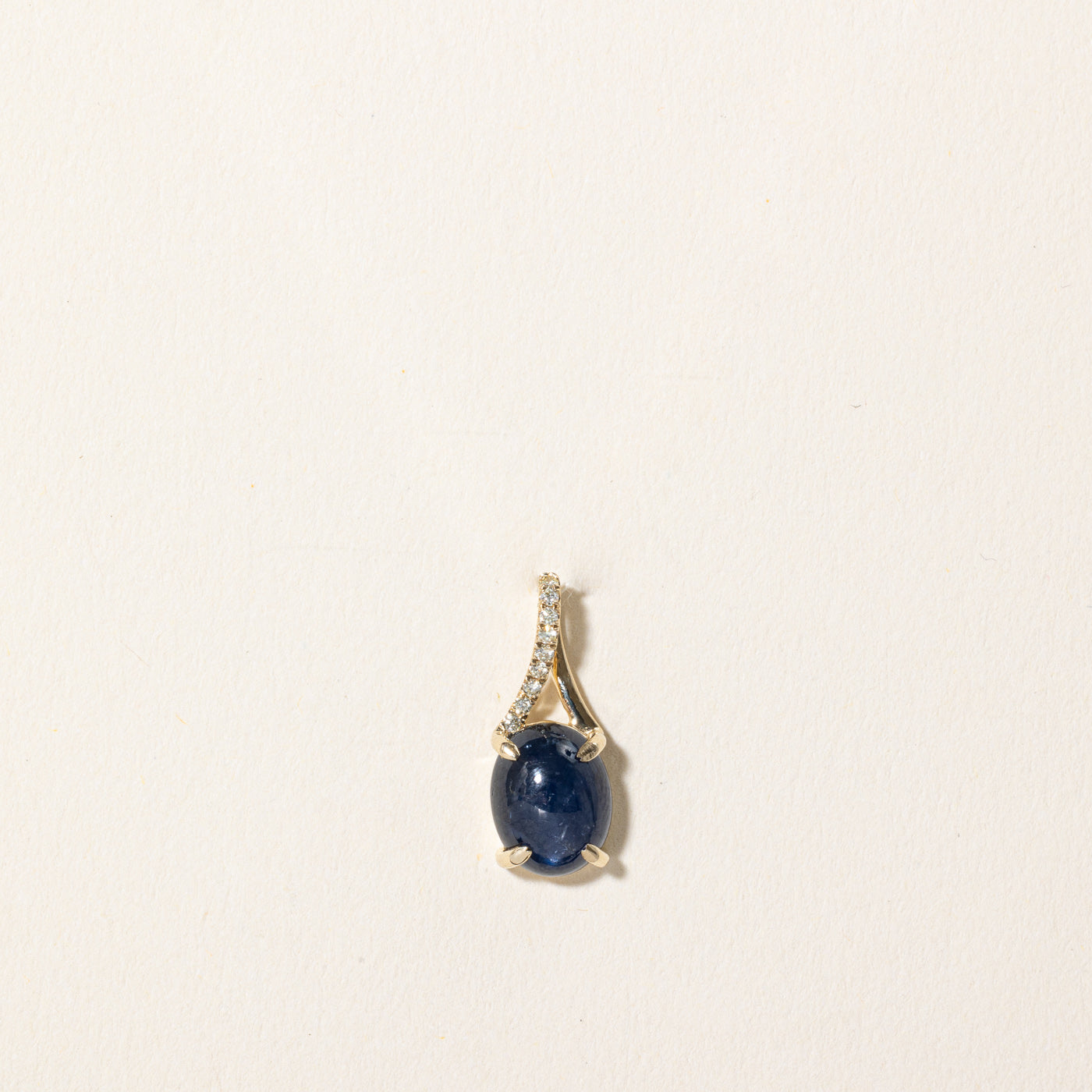 Sapphire & Diamond Pendant | 2.50ct, 0.06ctw |