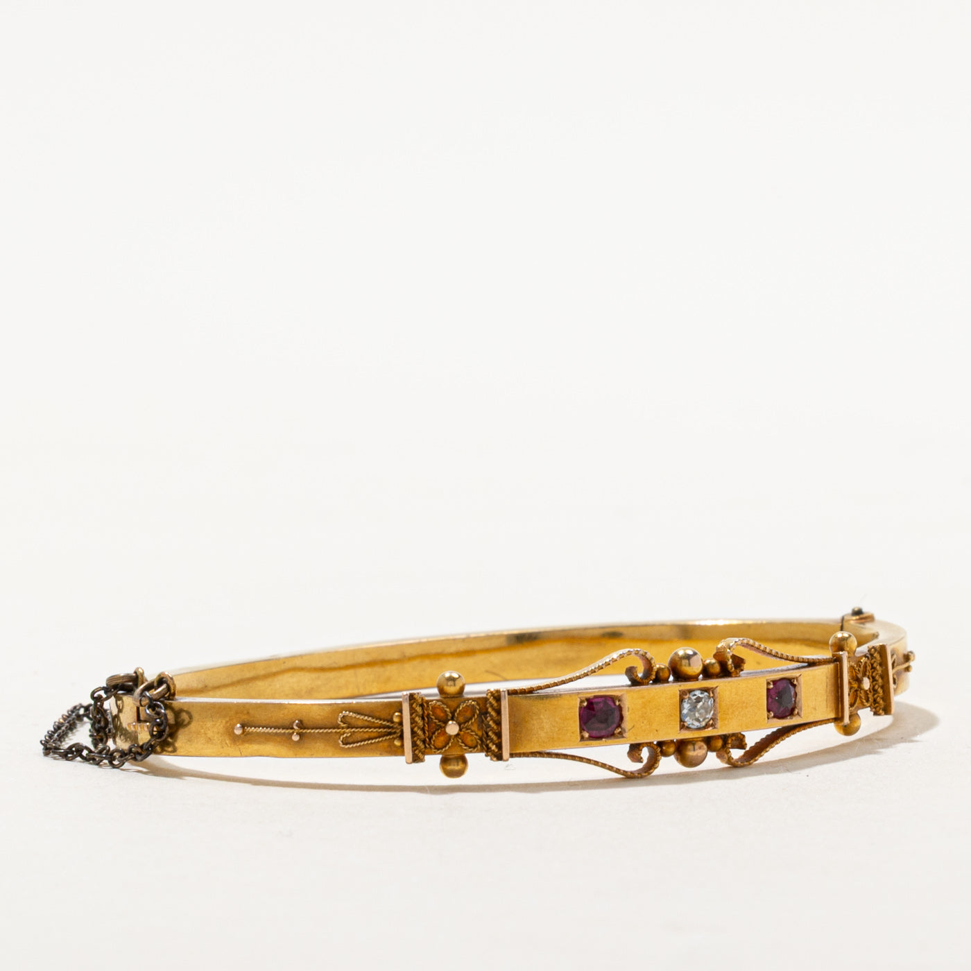 Bracelet jonc victorien en diamants taille ancienne et rubis | 0,10 ct, 0,20 ct au total | 7,5" |