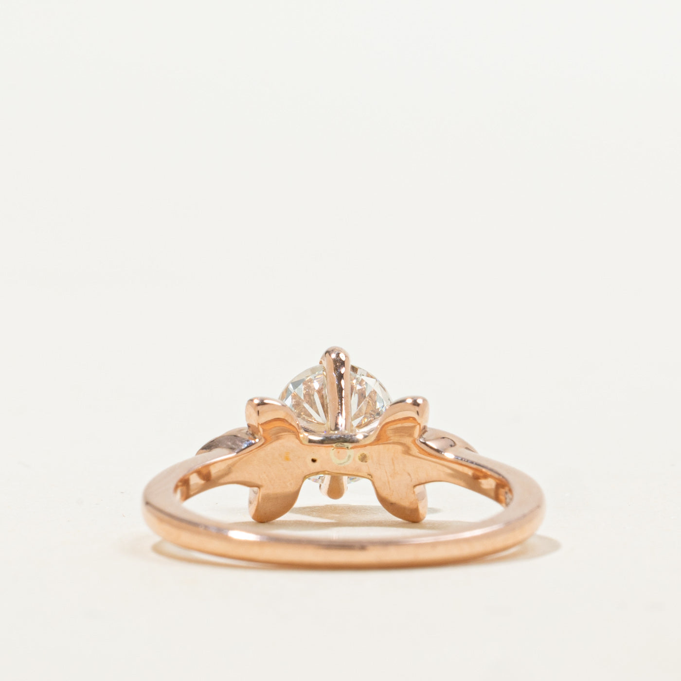 Bague en or rose 14 carats sertie de diamants en forme de feuille | 0,98 ct SI1 G/H, 0,12 ct au total | Taille 5,5