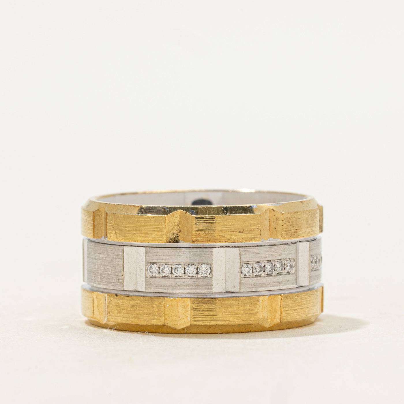 Alliance rainurée en or bicolore sertie de diamants | 0,10 ct au total | Taille 8,5 |