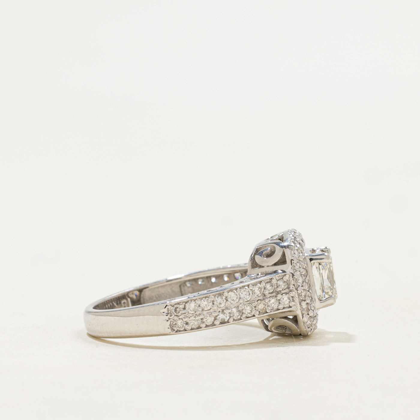 18k White Gold Cushion Cut Diamond Halo Ring | 1.0ct VS2 I, 0.58ctw | SZ 7.0