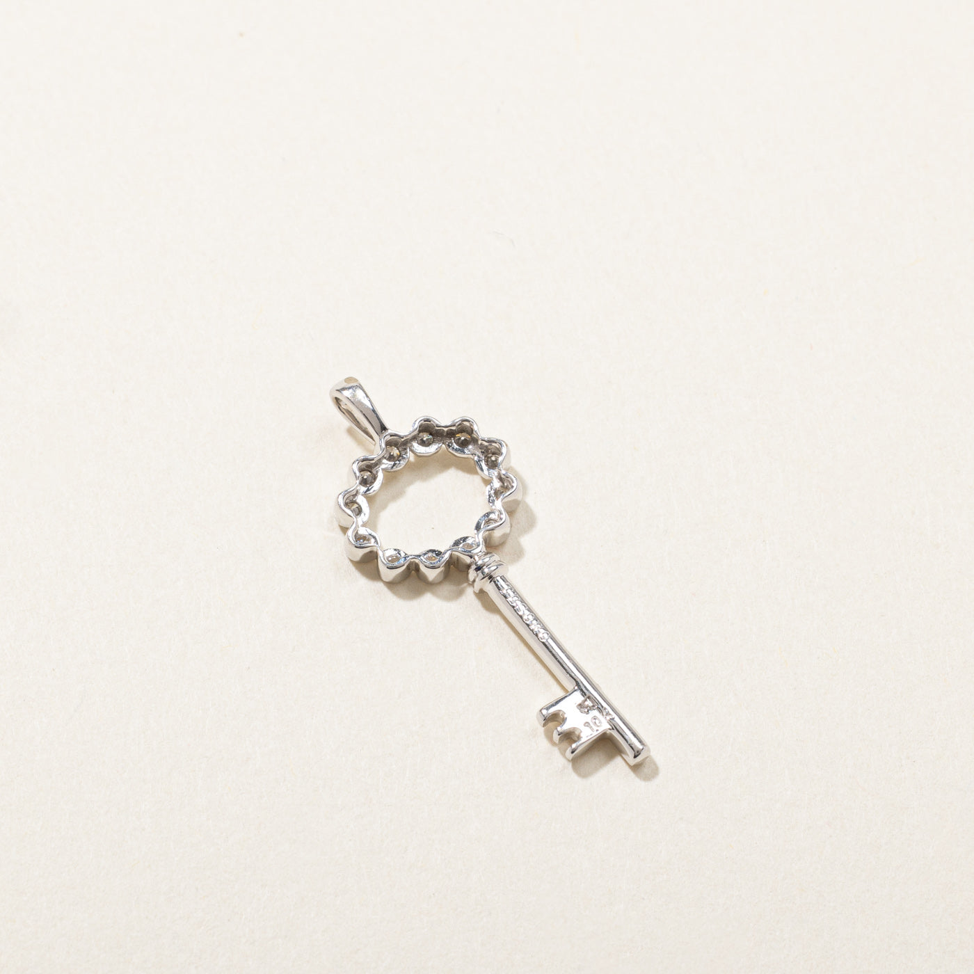 Diamond Key Pendant | 0.12ctw |