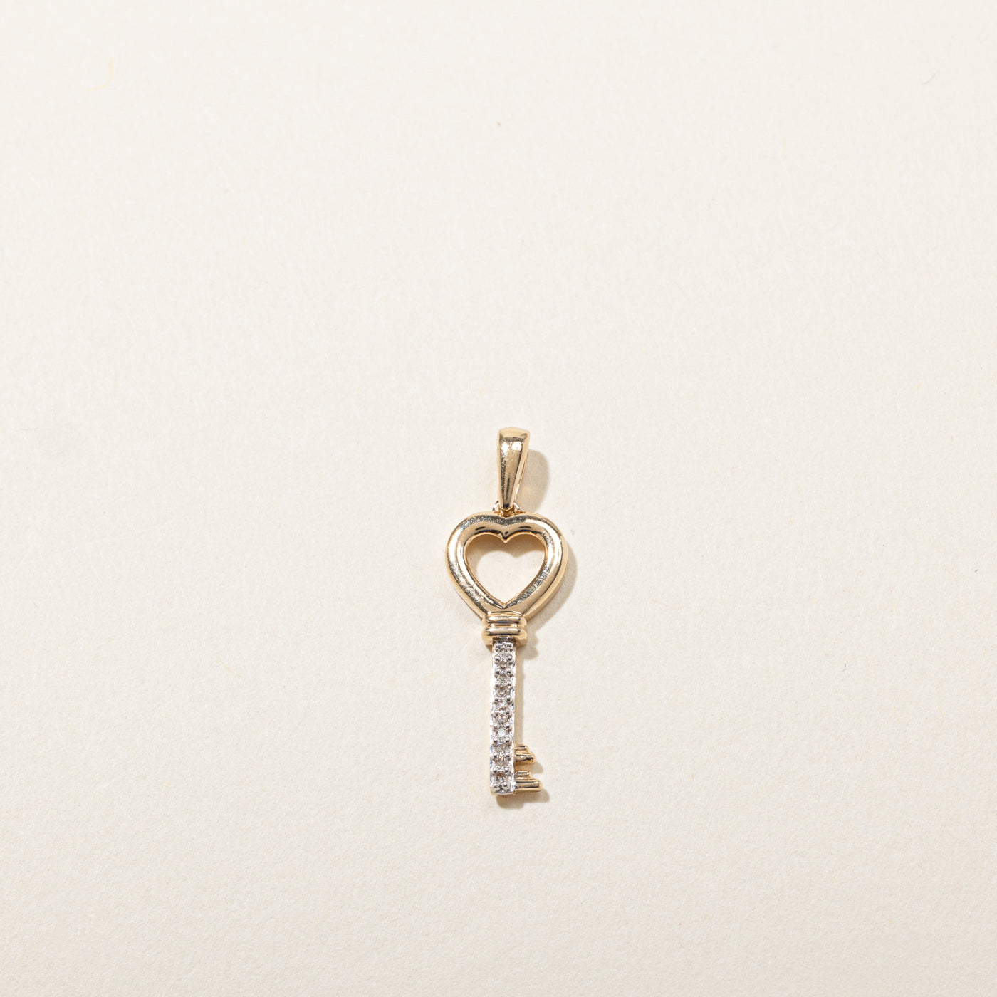 Diamond Key Charm | 0.03ctw |