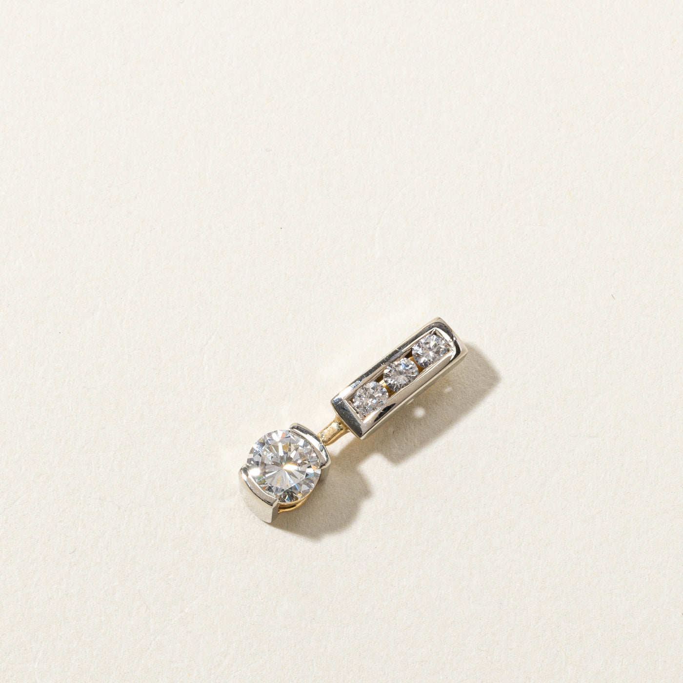 Semi Bezel Diamond Pendant | 0.96ctw |