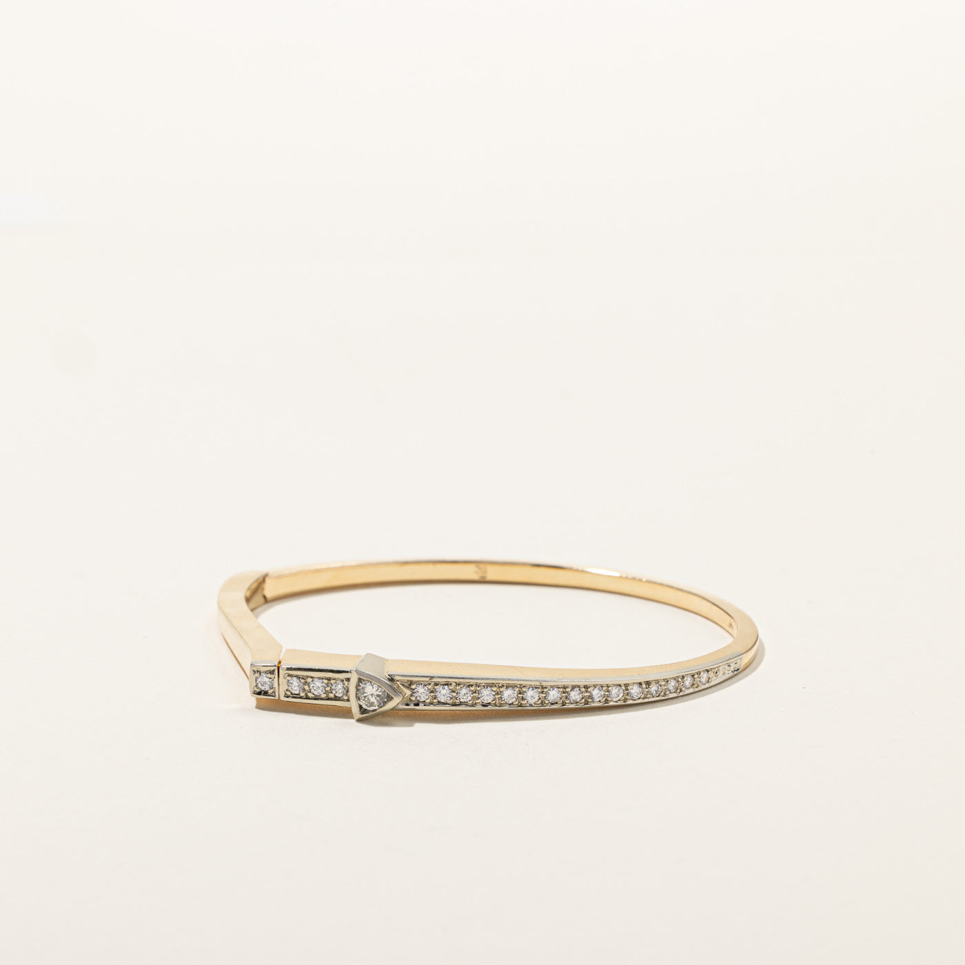 Diamond Bangle | 0.62ctw | 6"|