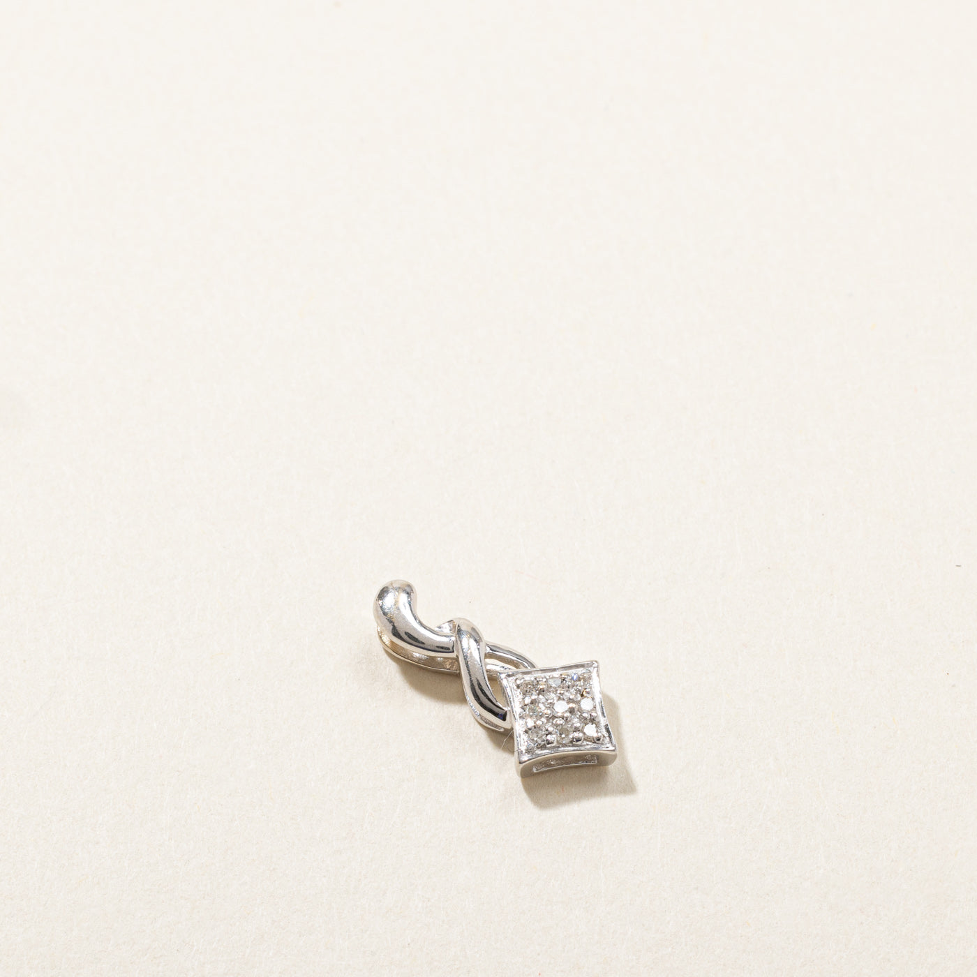 Cluster Diamond Pendant | 0.03ctw |