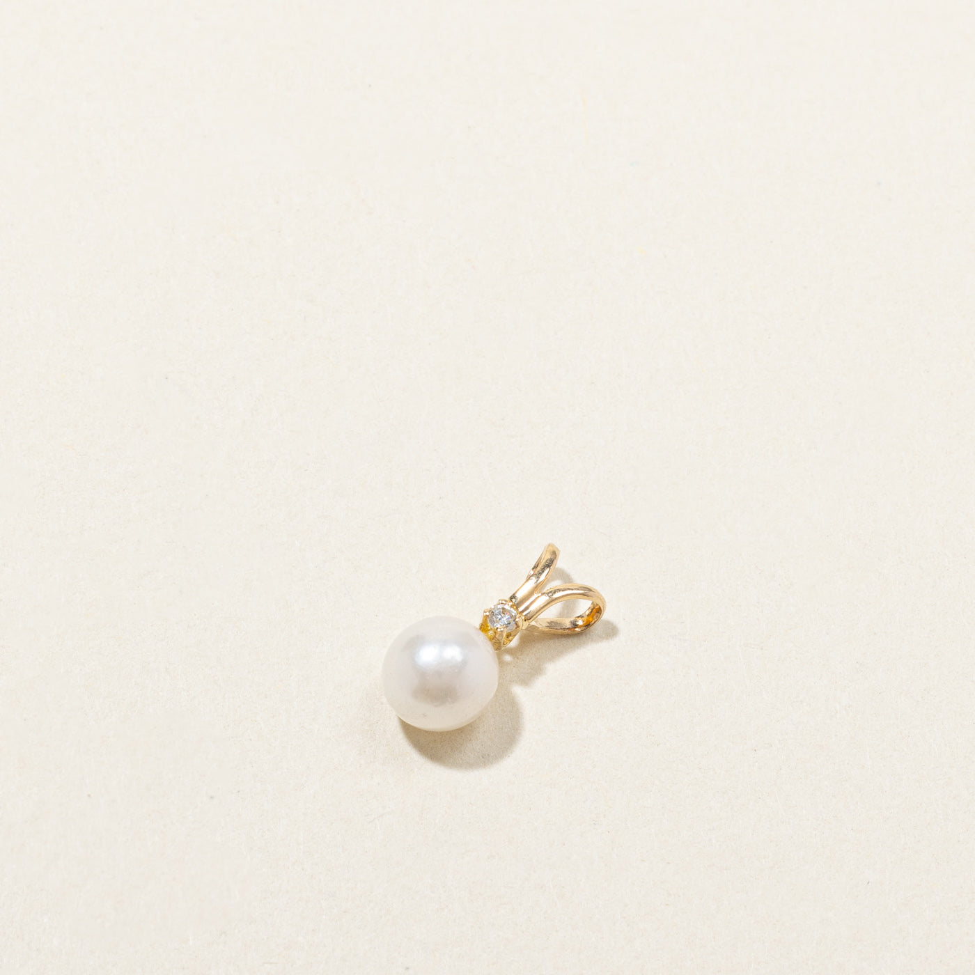 Pearl & Diamond Drop Pendant | 0.01ct |
