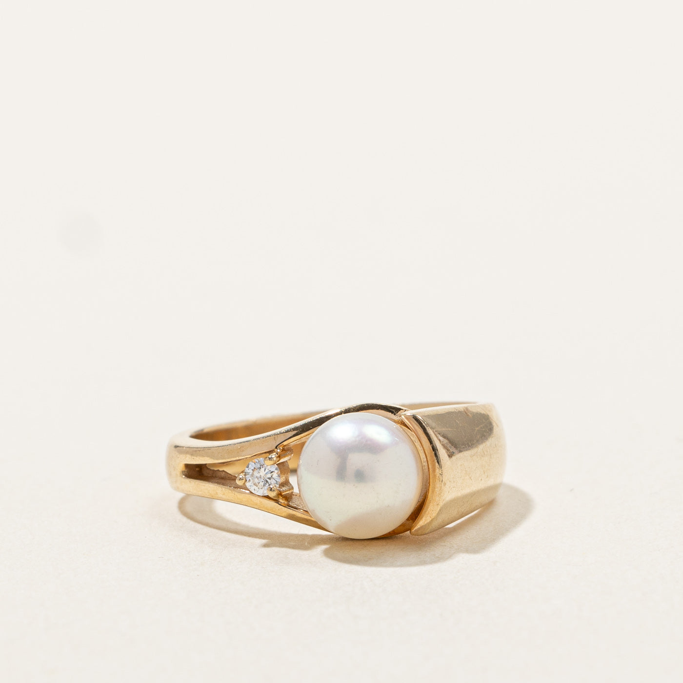 Pearl & Diamond Ring | 0.04ct | SZ 5.5 |