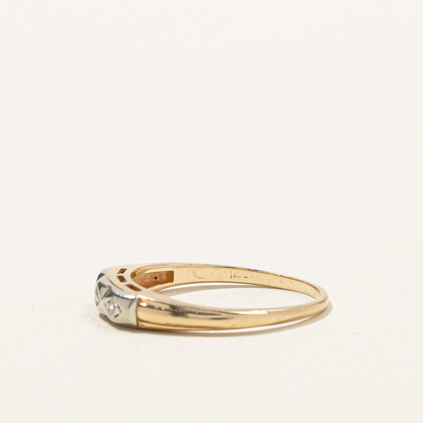 Vintage Diamond Ring | 0.06ctw | SZ 7.25 |