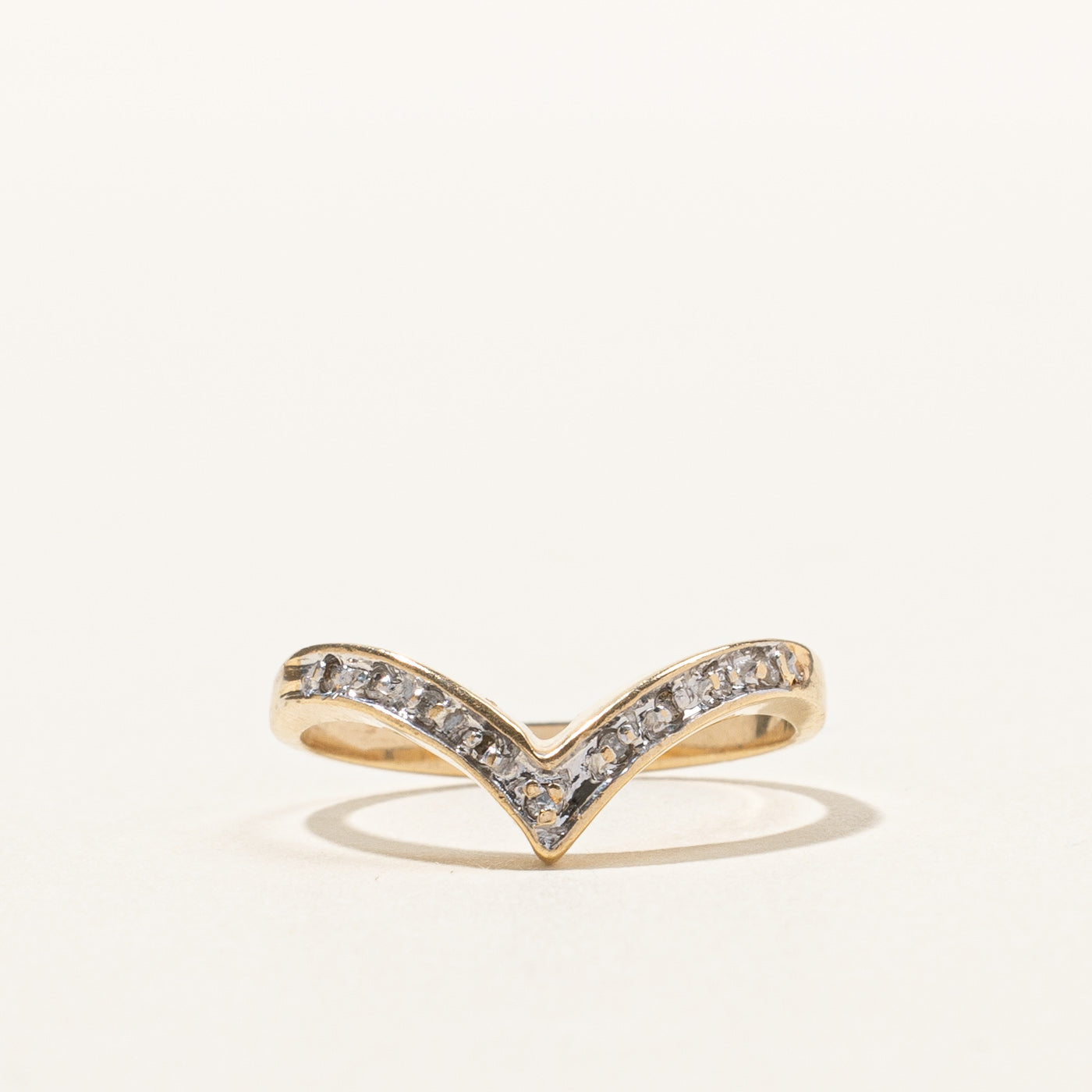 Diamond Chevron Ring | 0.05ctw | SZ 6 |