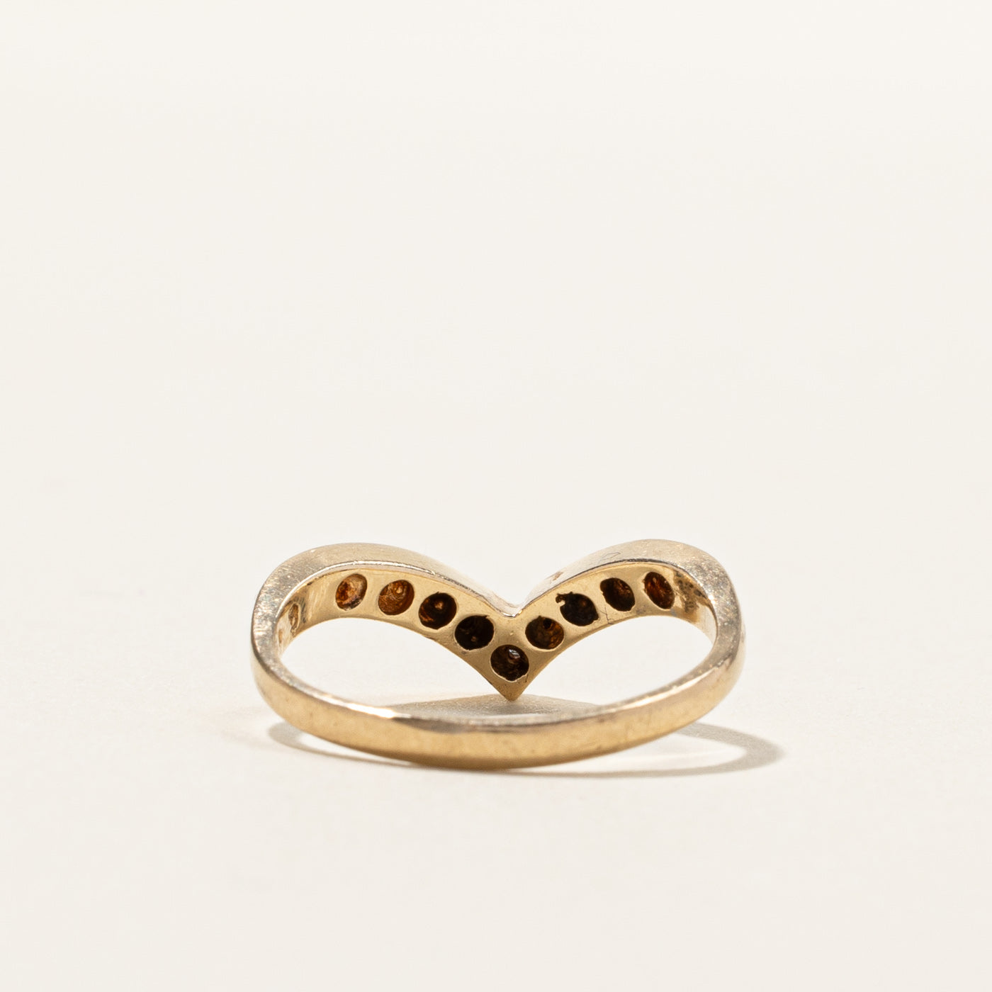 Diamond Chevron Ring | 0.05ctw | SZ 6 |
