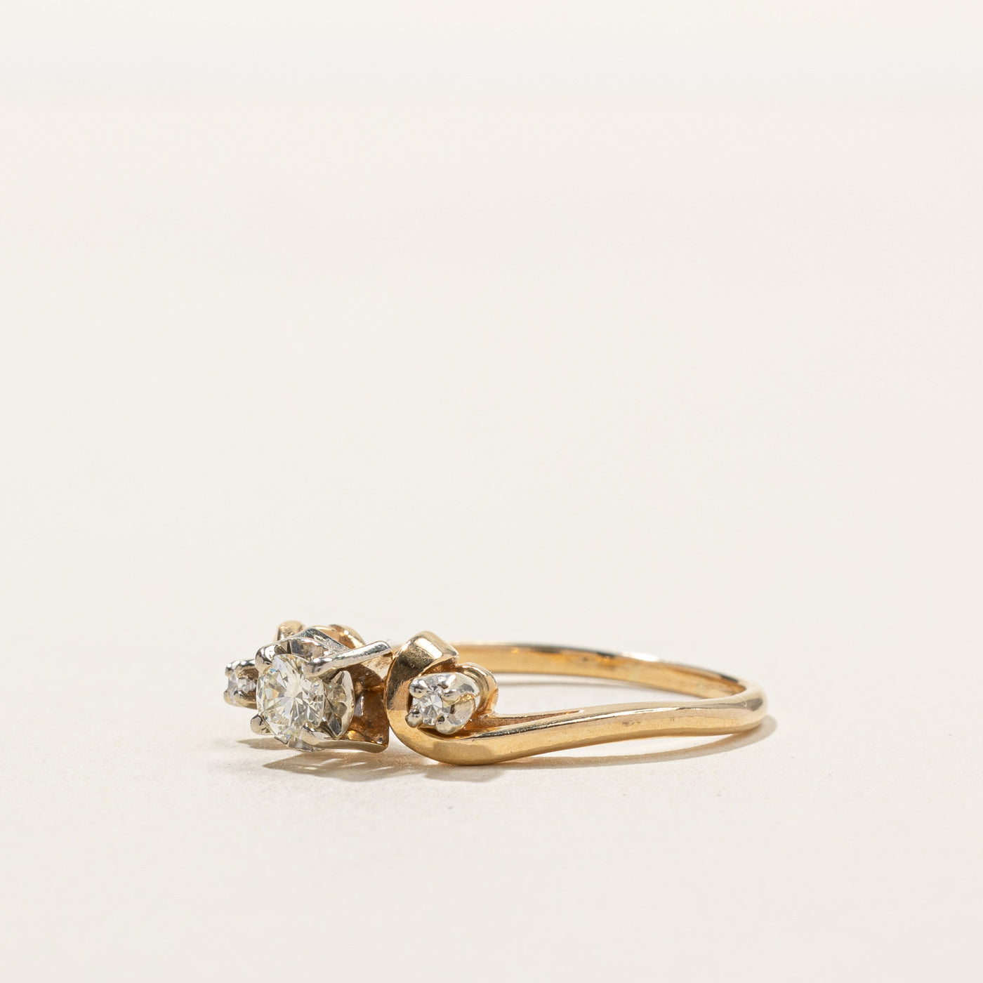 Three Stone Illusion Set Diamond Ring | 0.19ctw | SZ 7 |