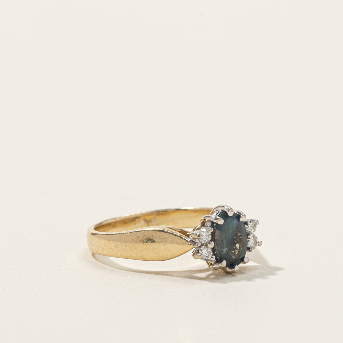 Alexandrite & Diamond Ring | 0.60ct | 0.08ctw | SZ 5 |