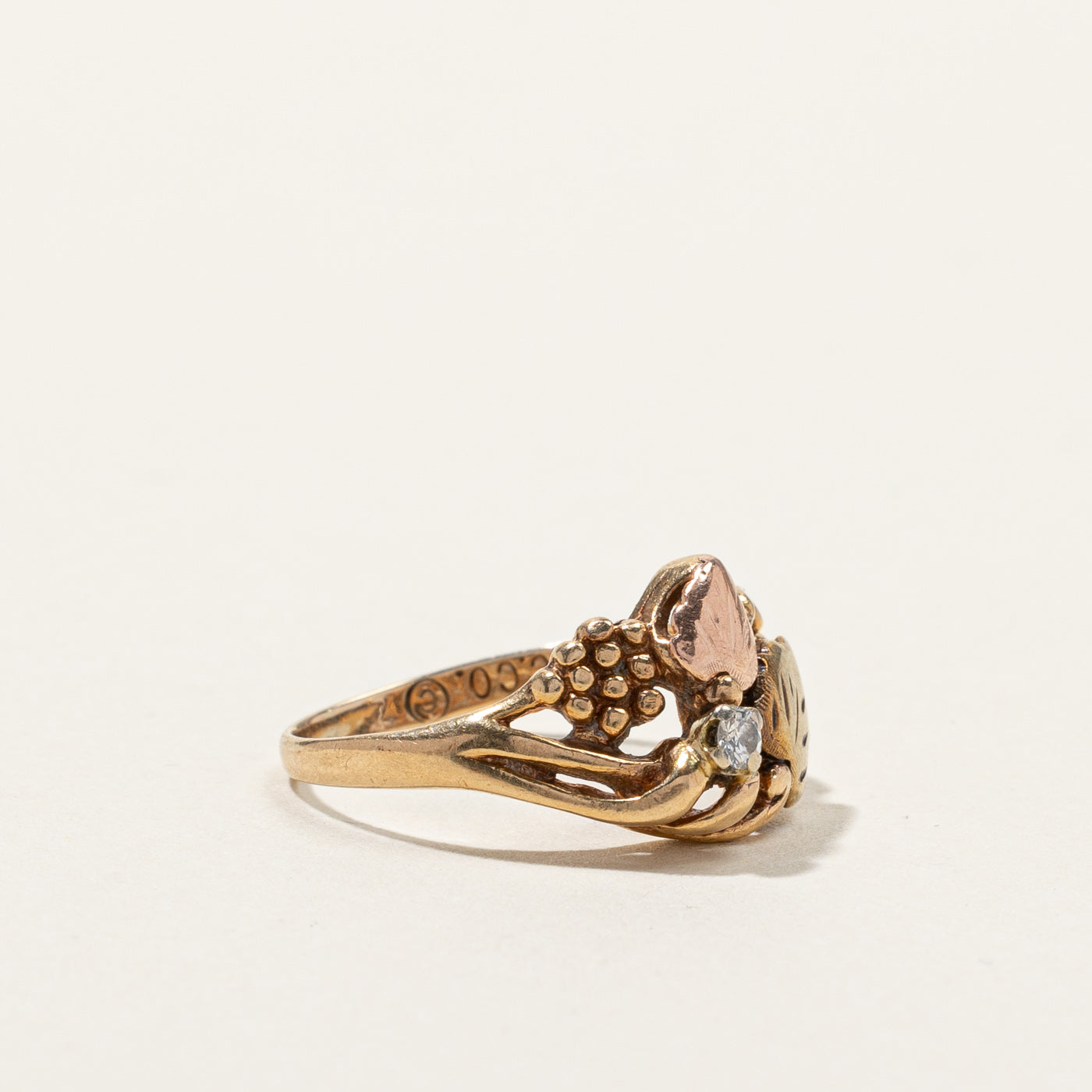 Solitaire Diamond Leaf Design Ring | 0.03ct | SZ 4 |