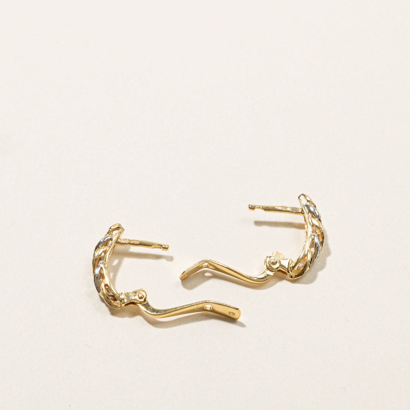 Boucles d'oreilles Hugie texturées en diamant | 0,10 ct |