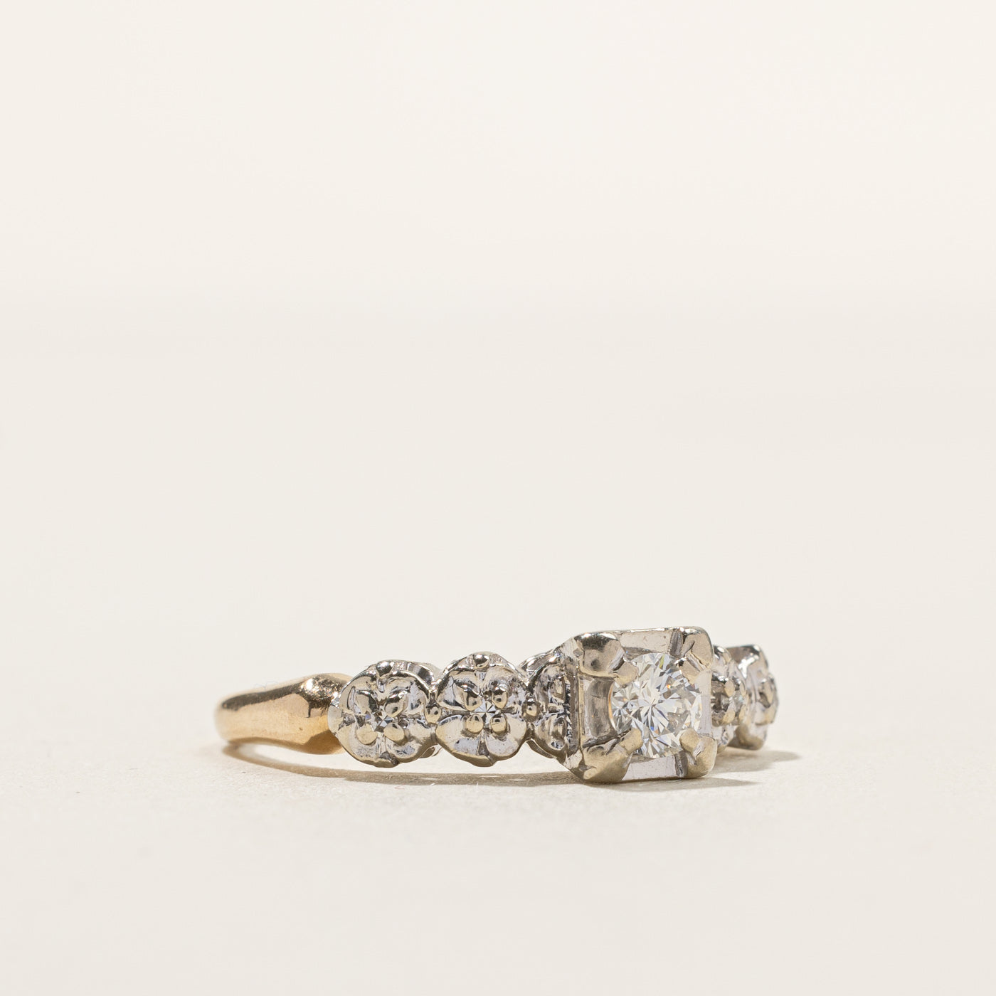 Vintage Diamond Ring | 0.21ctw | SZ 6 |